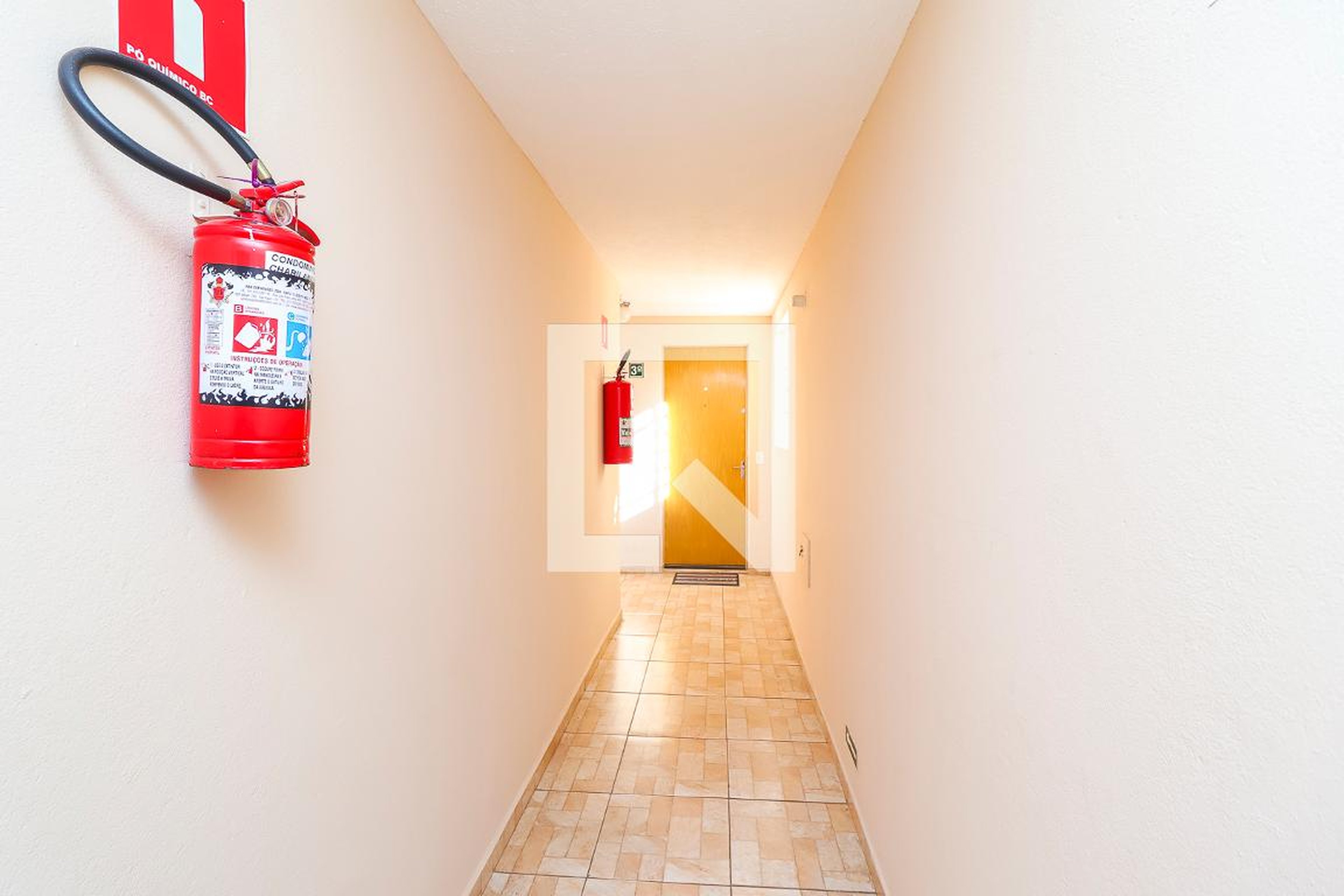 Hall - Residencial Califórnia