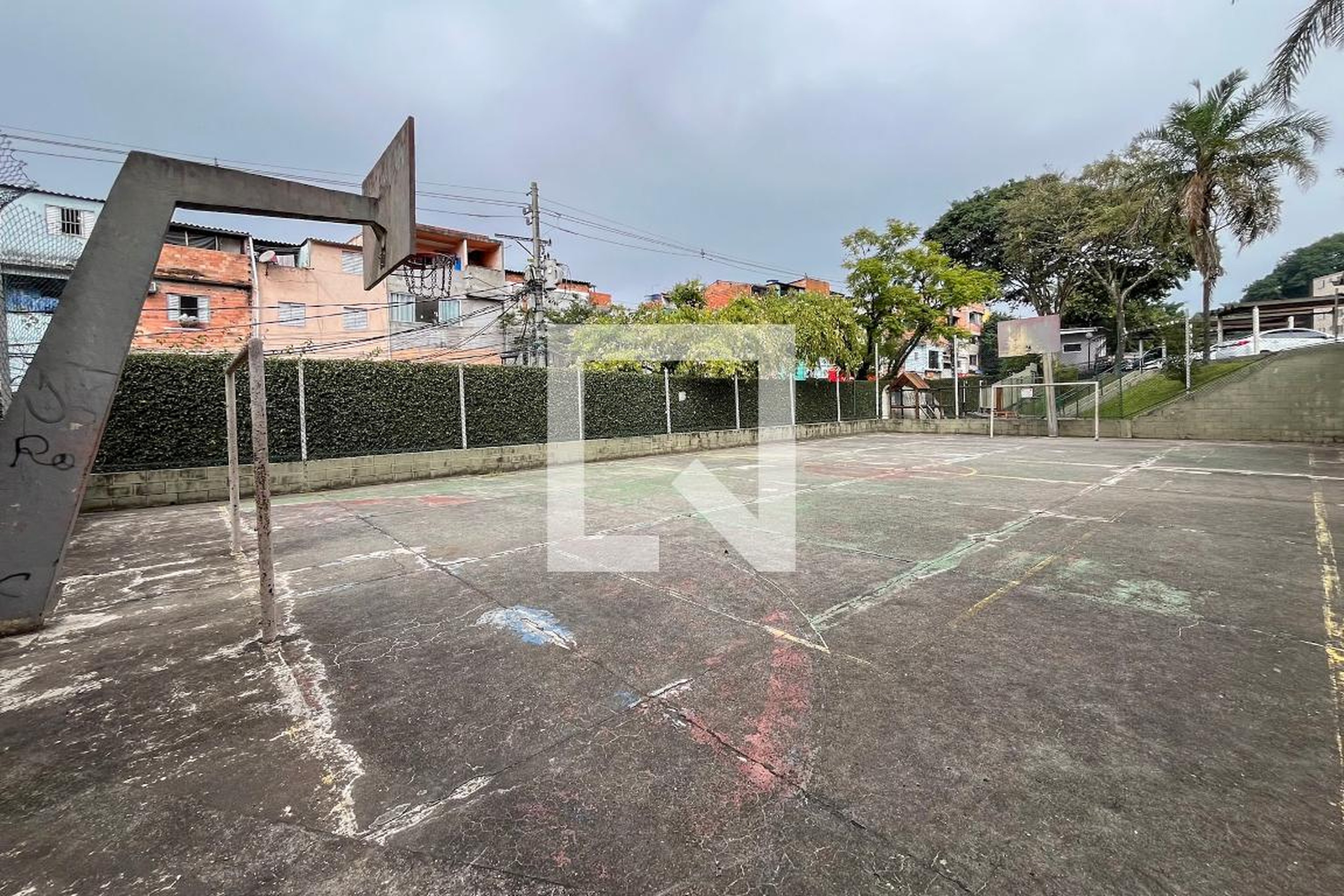 Quadra Esportiva - Mira flores