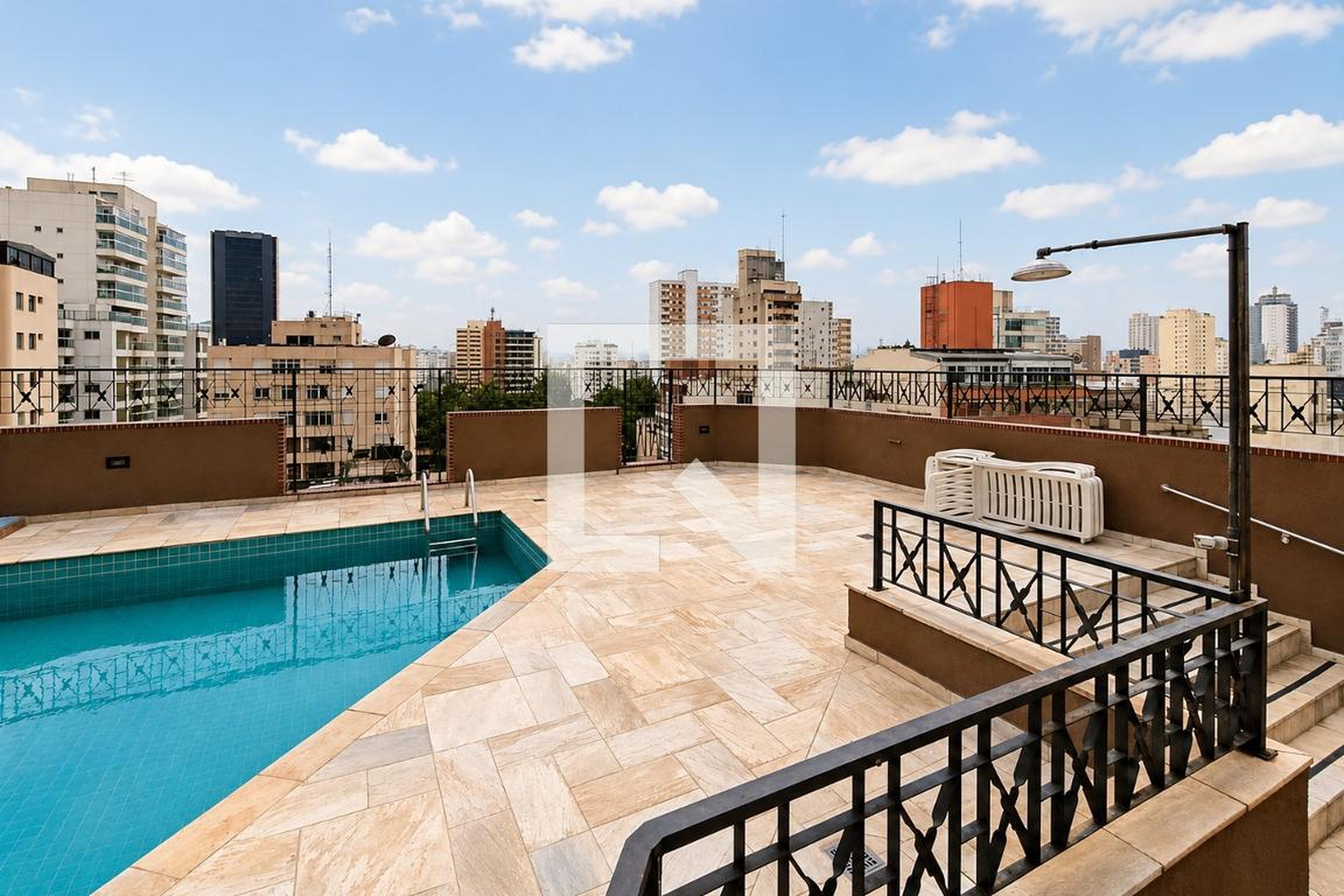Piscina - Edifício La Tuille