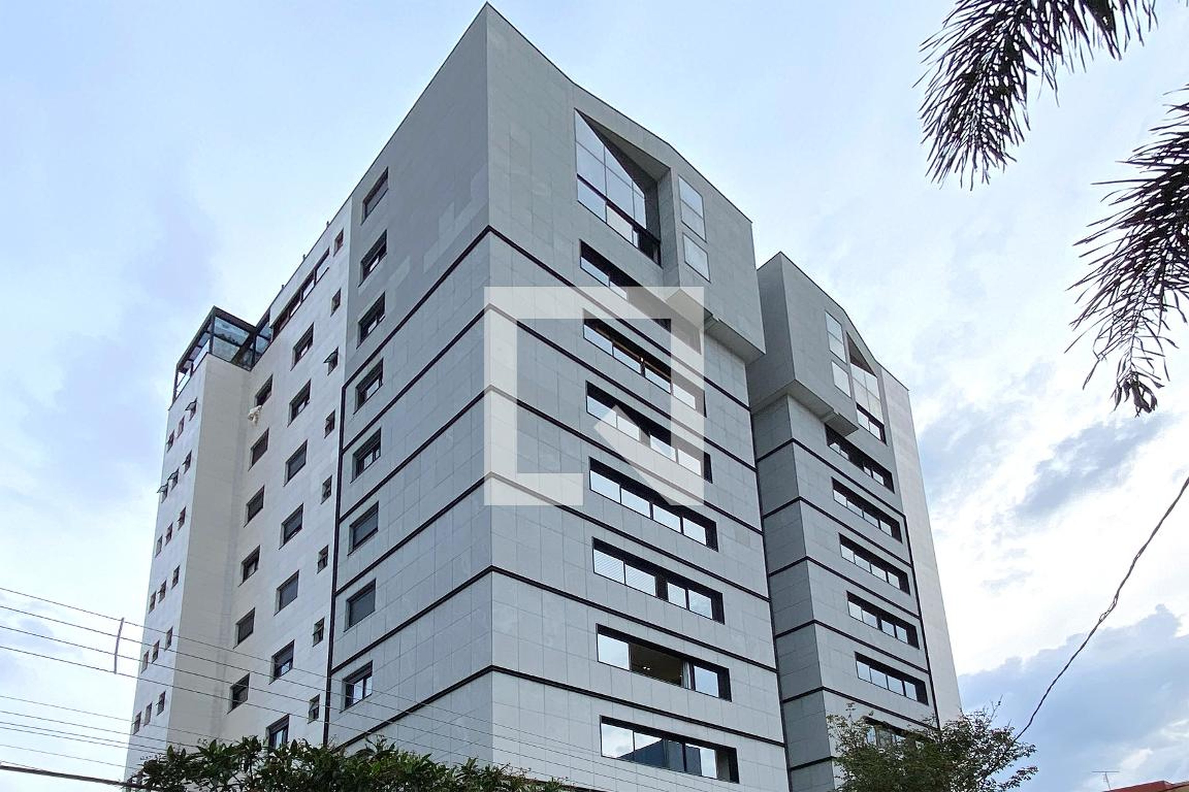 Fachada Condomínio em Rua Deputado Bernardino Sena Figueiredo, 532