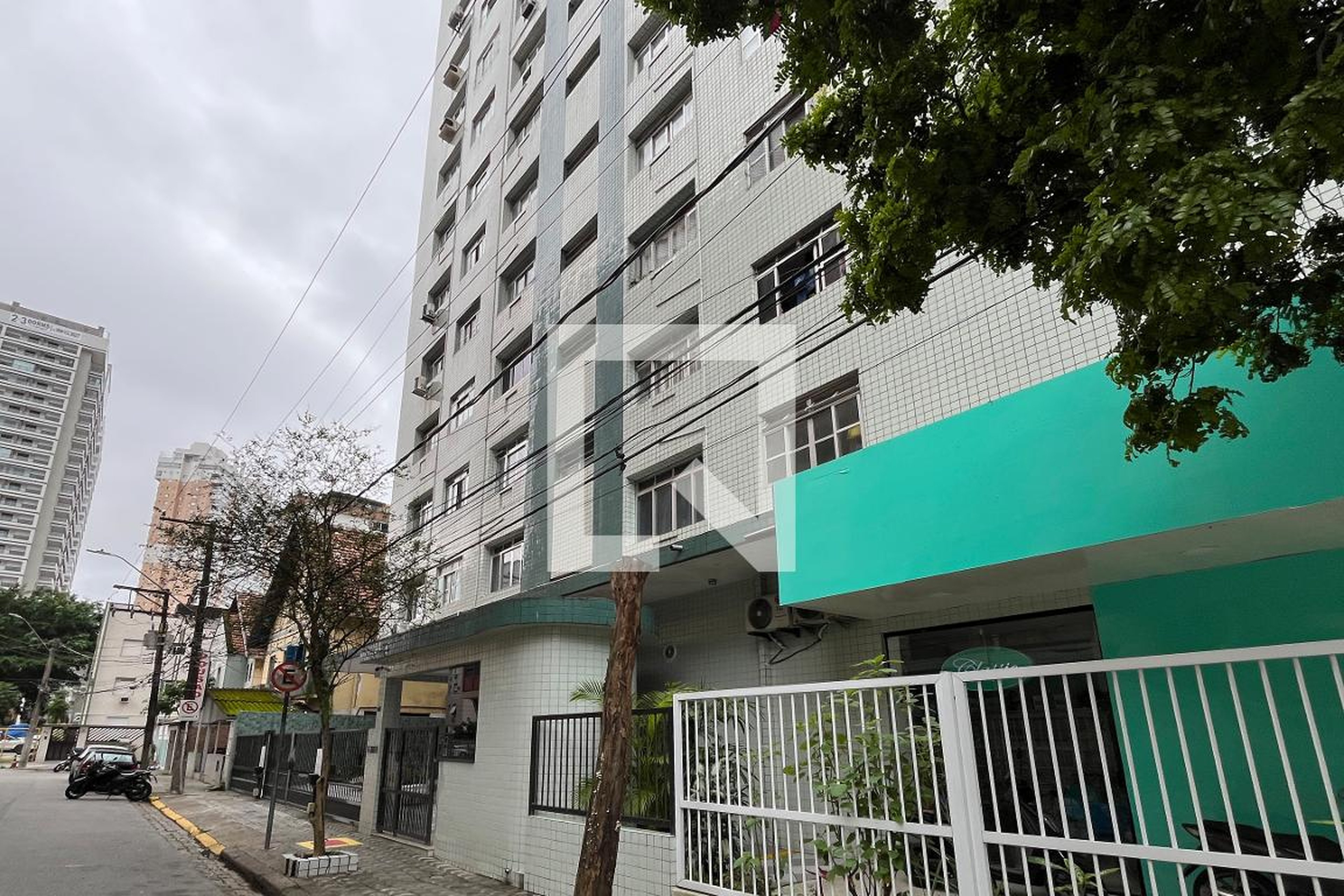 Fachada Condomínio em Rua Eduardo Dias Coelho, 48