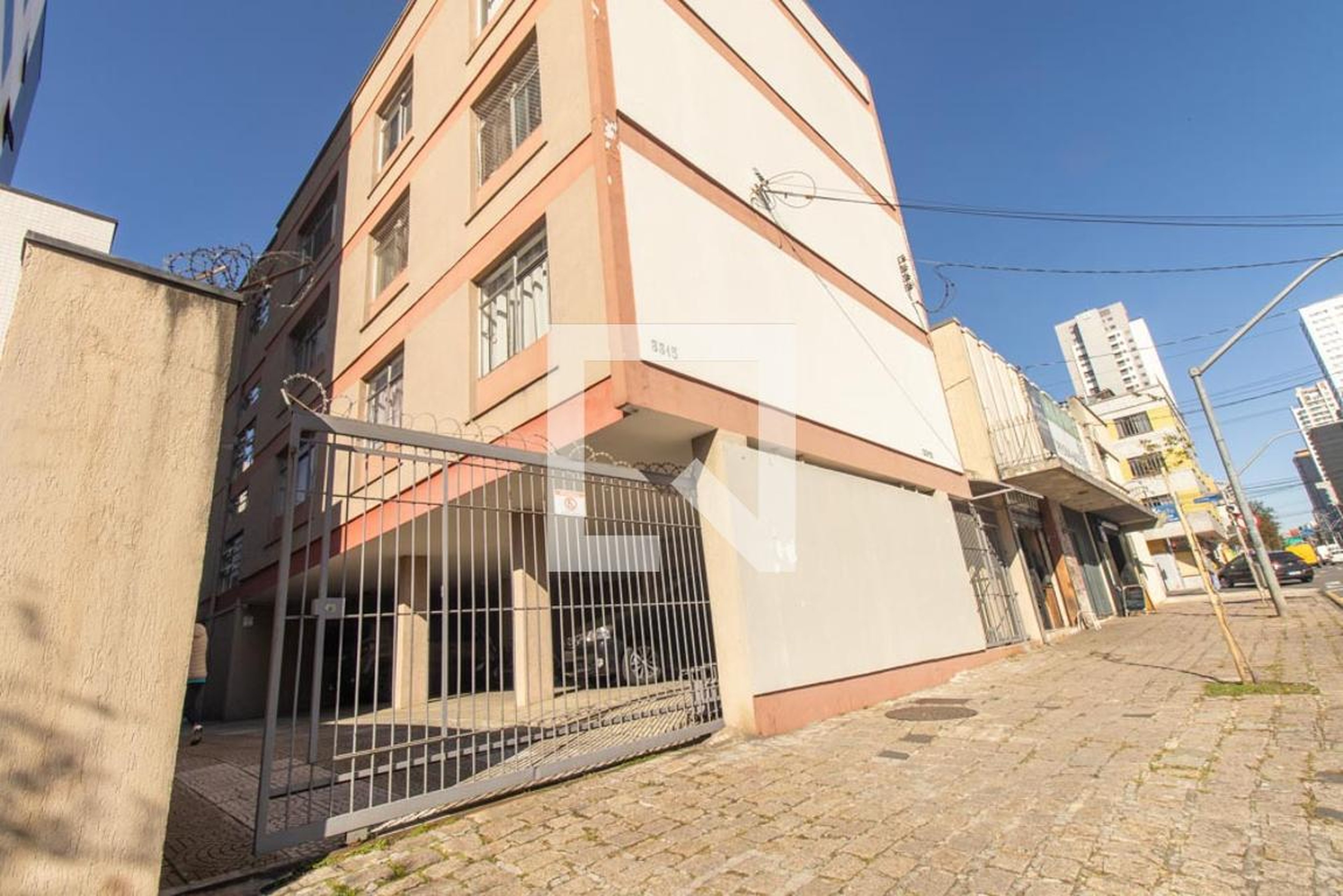 Fachada do Condominio Condomínio em Avenida Visconde de Guarapuava, 3315