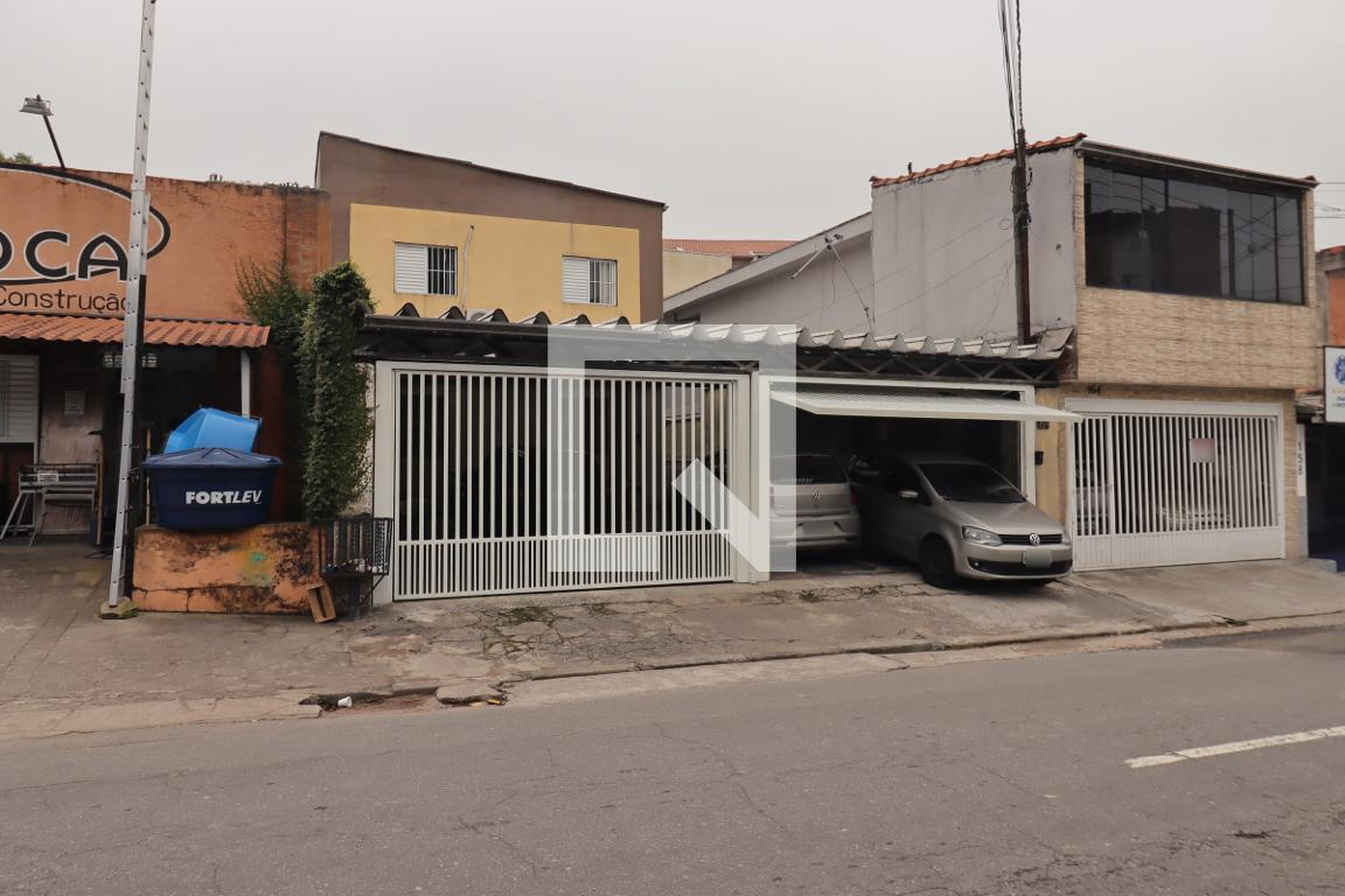 Fachada Condomínio em Rua do Amaro, 172