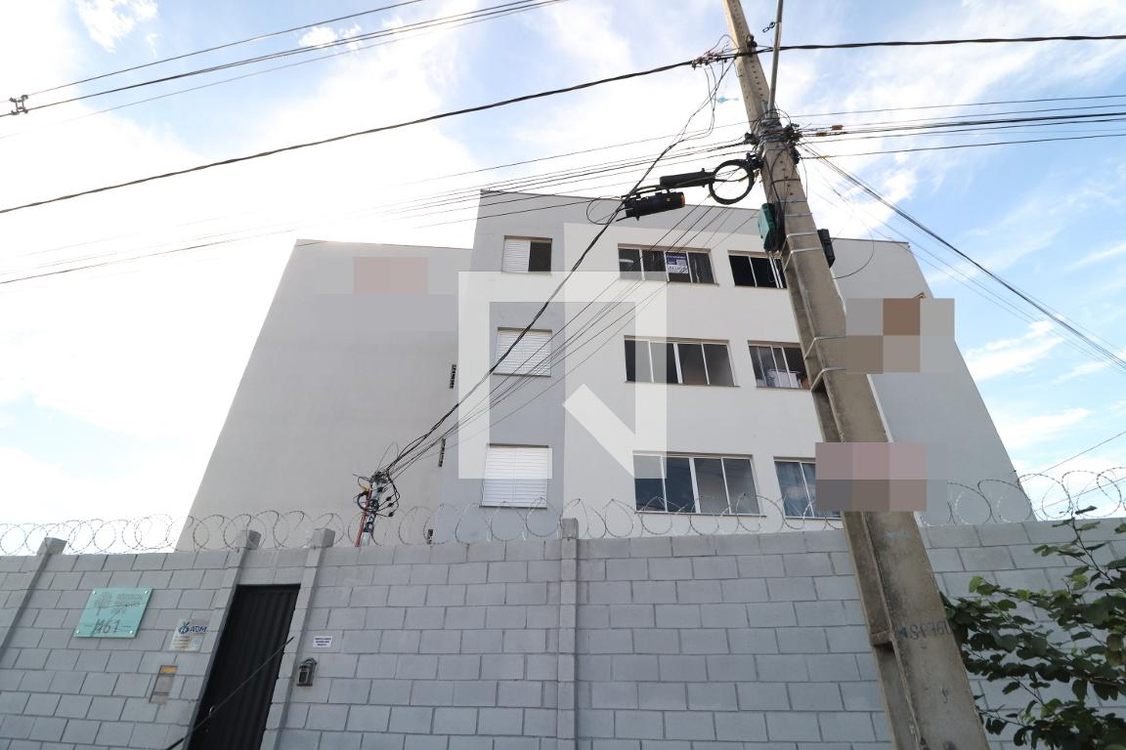 Fachada Condomínio em Avenida Rescalla Sabbag, 461