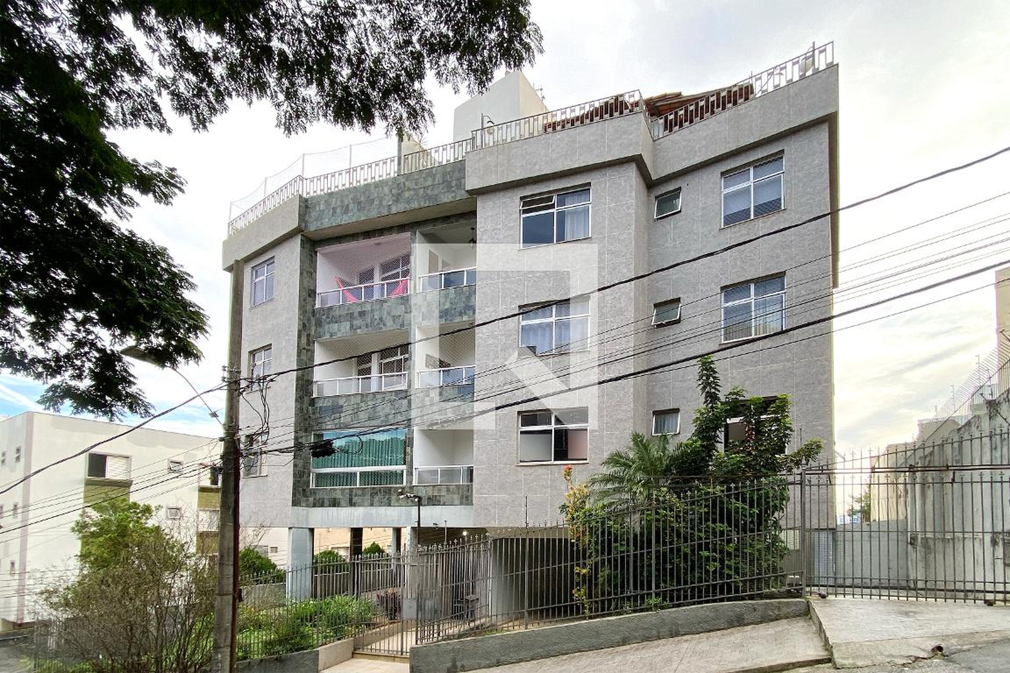 Fachada Condomínio em Rua Mar de Espanha, 890