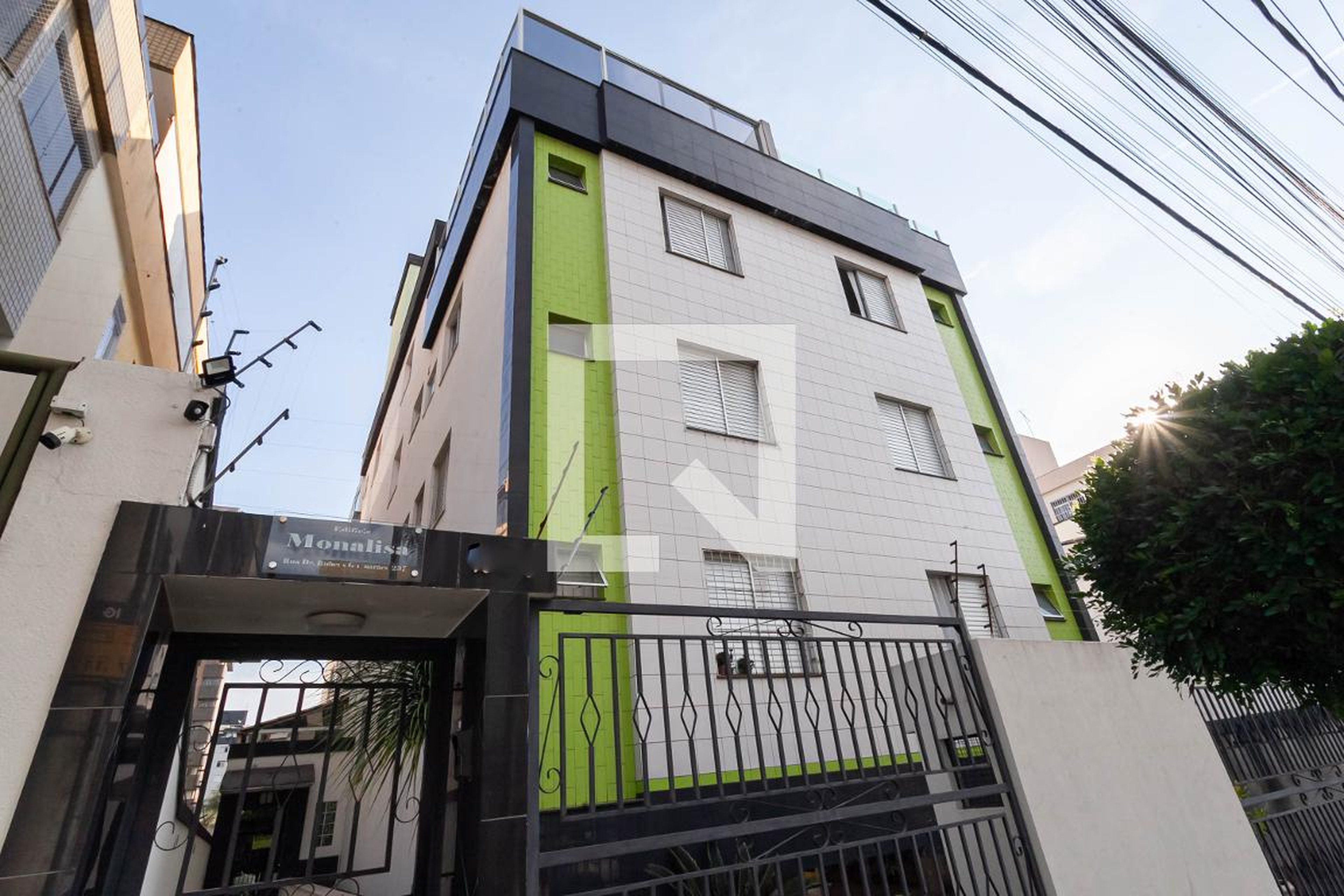 Fachada Condomínio em Rua Doutor Rubens Guimarães, 237