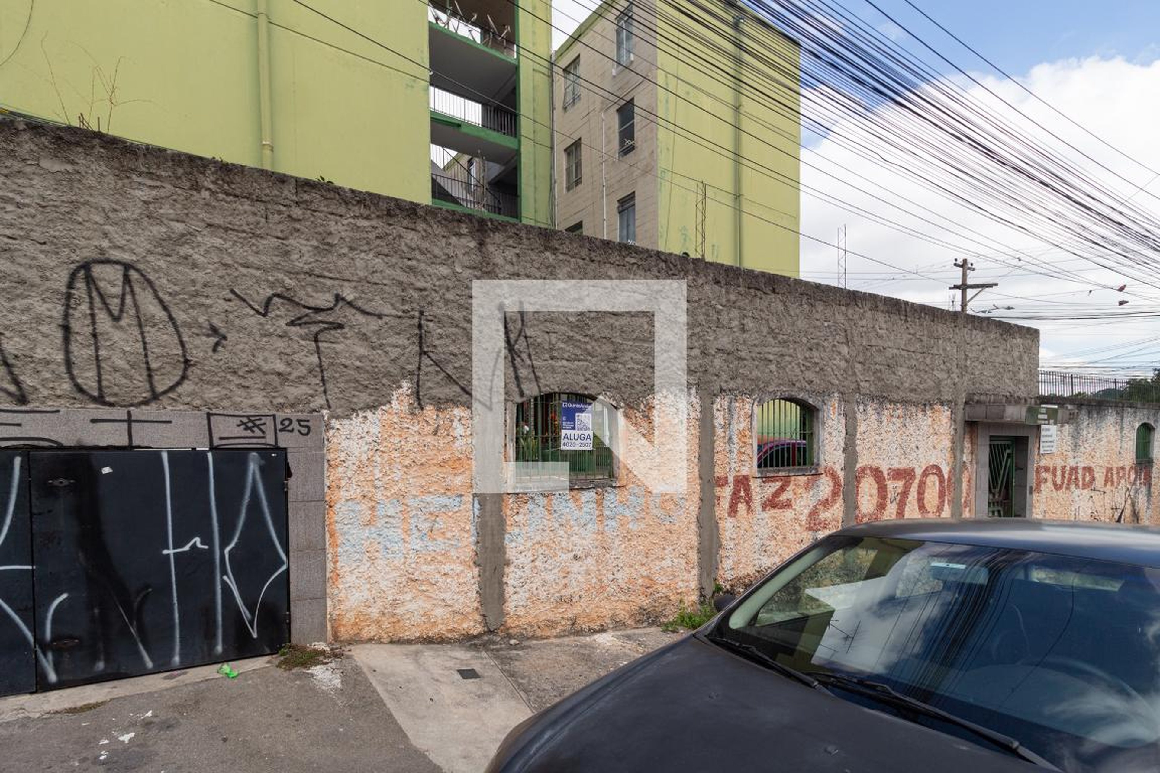 Fachada Condomínio em Rua Bambuí, 22