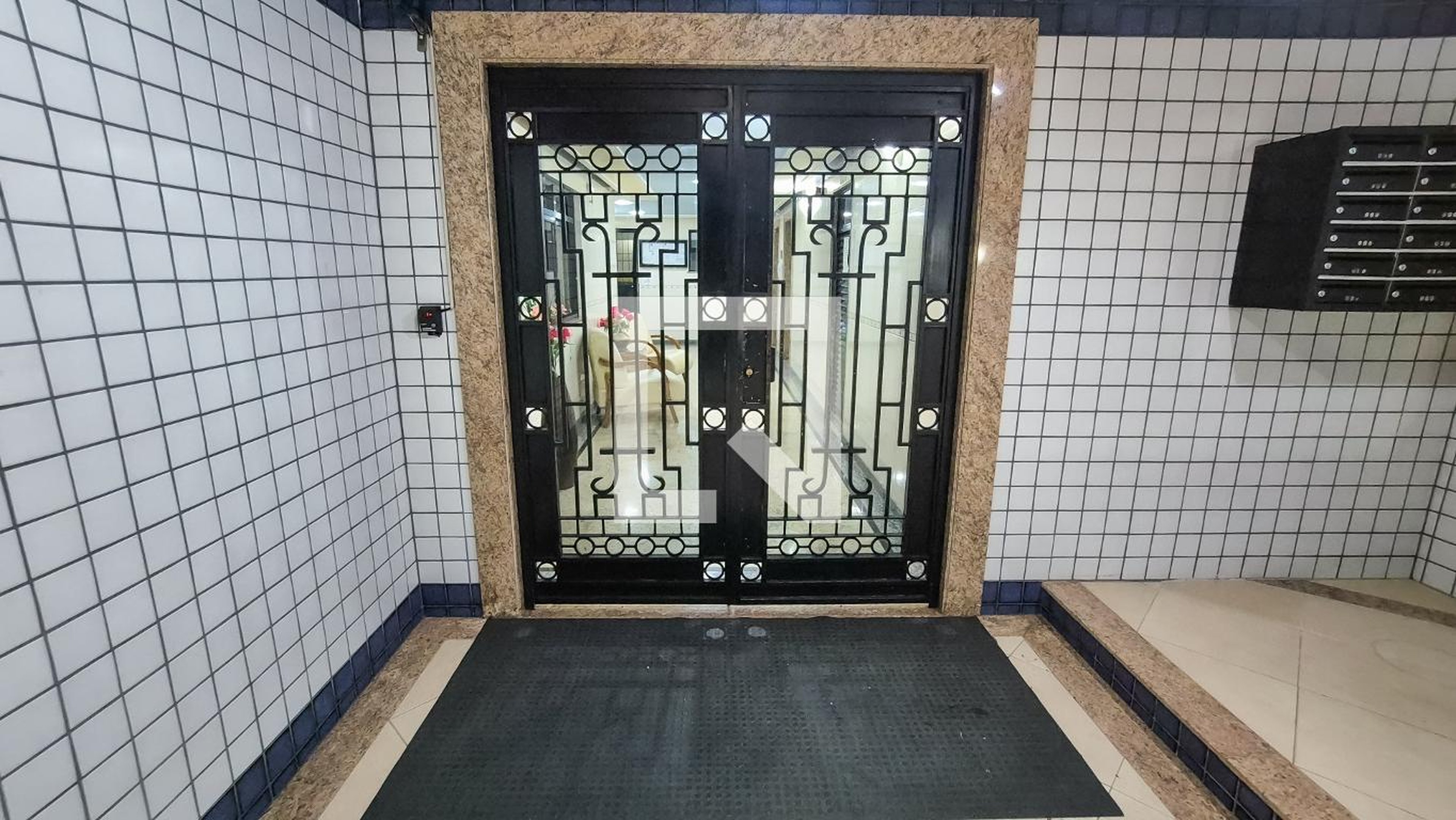 Hall de entrada Condomínio Rua Engenheiro Luiz Gastão