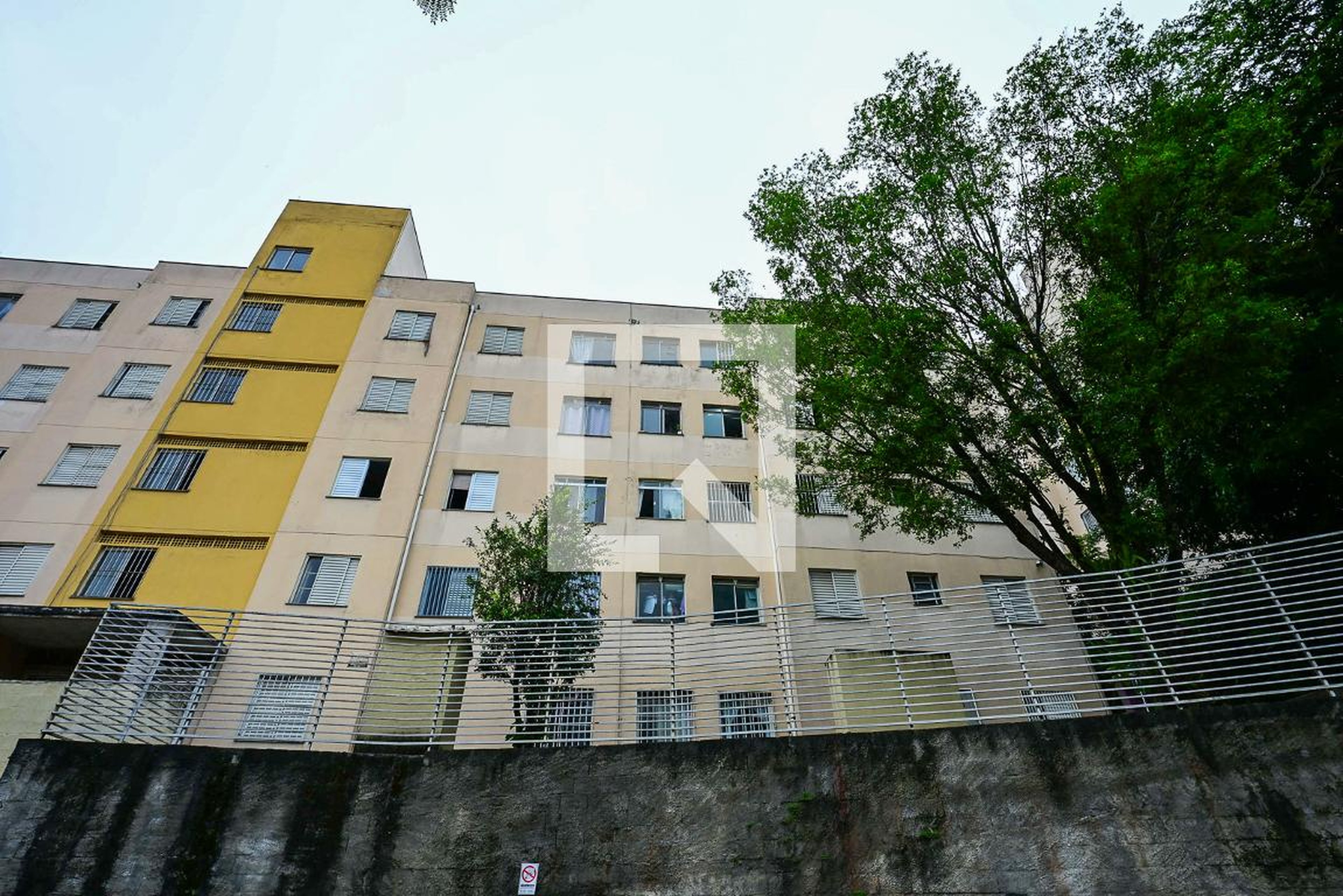 Fachada Condomínio em Rua Caraíva, 484