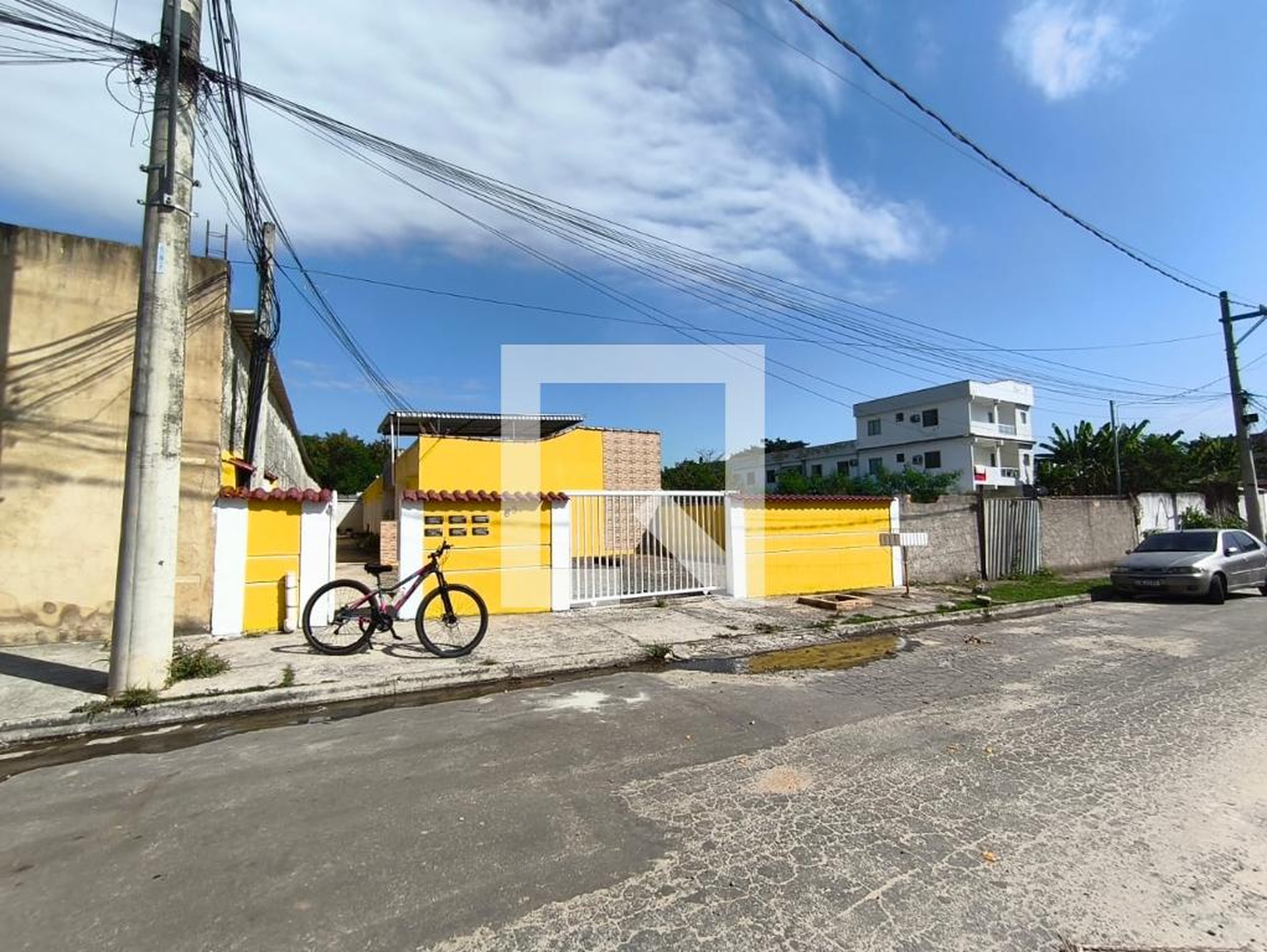 Fachada Condomínio em Rua Manuel Beleza Correia, 65