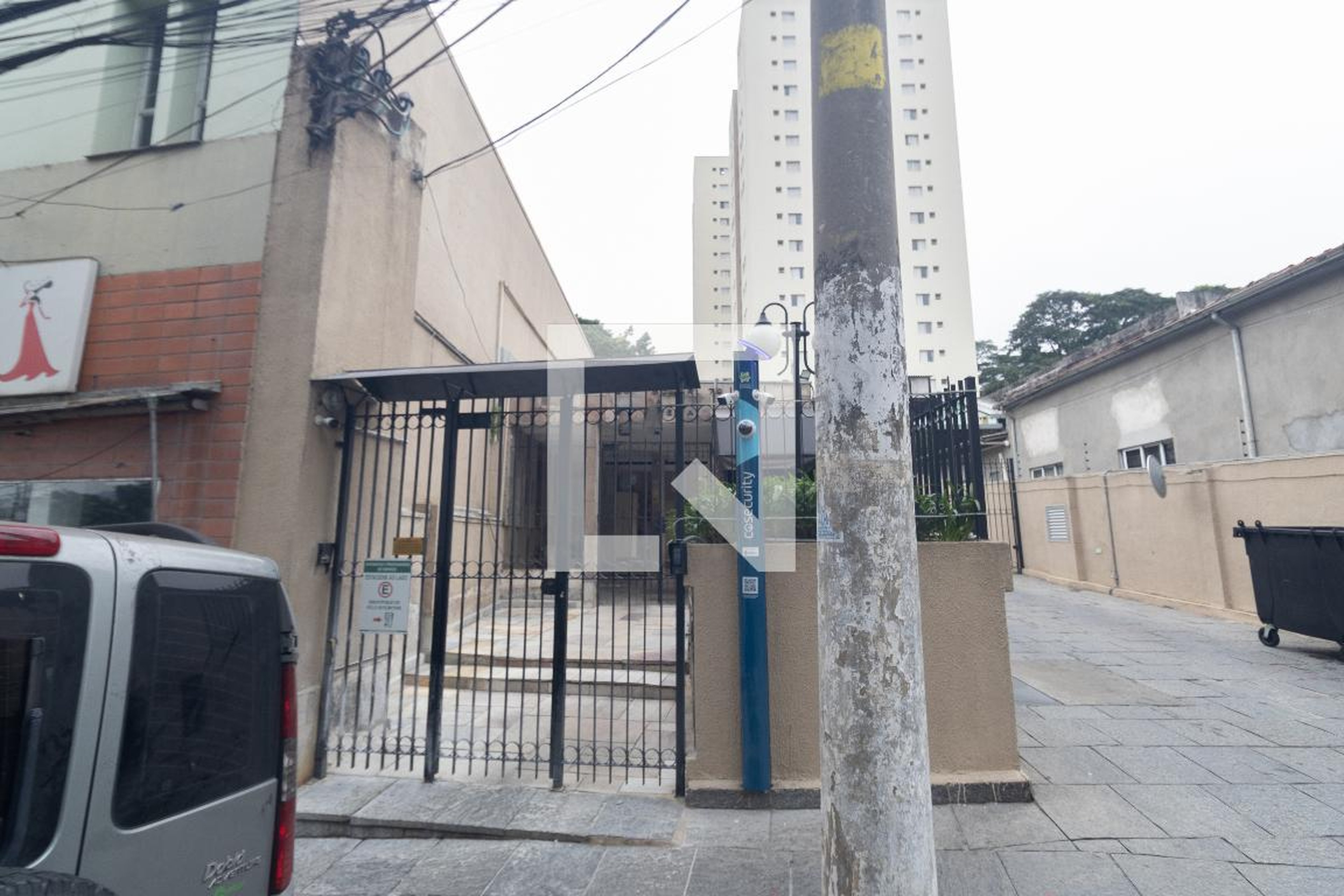 Fachada Condomínio em Rua Mamud Rahd, 69