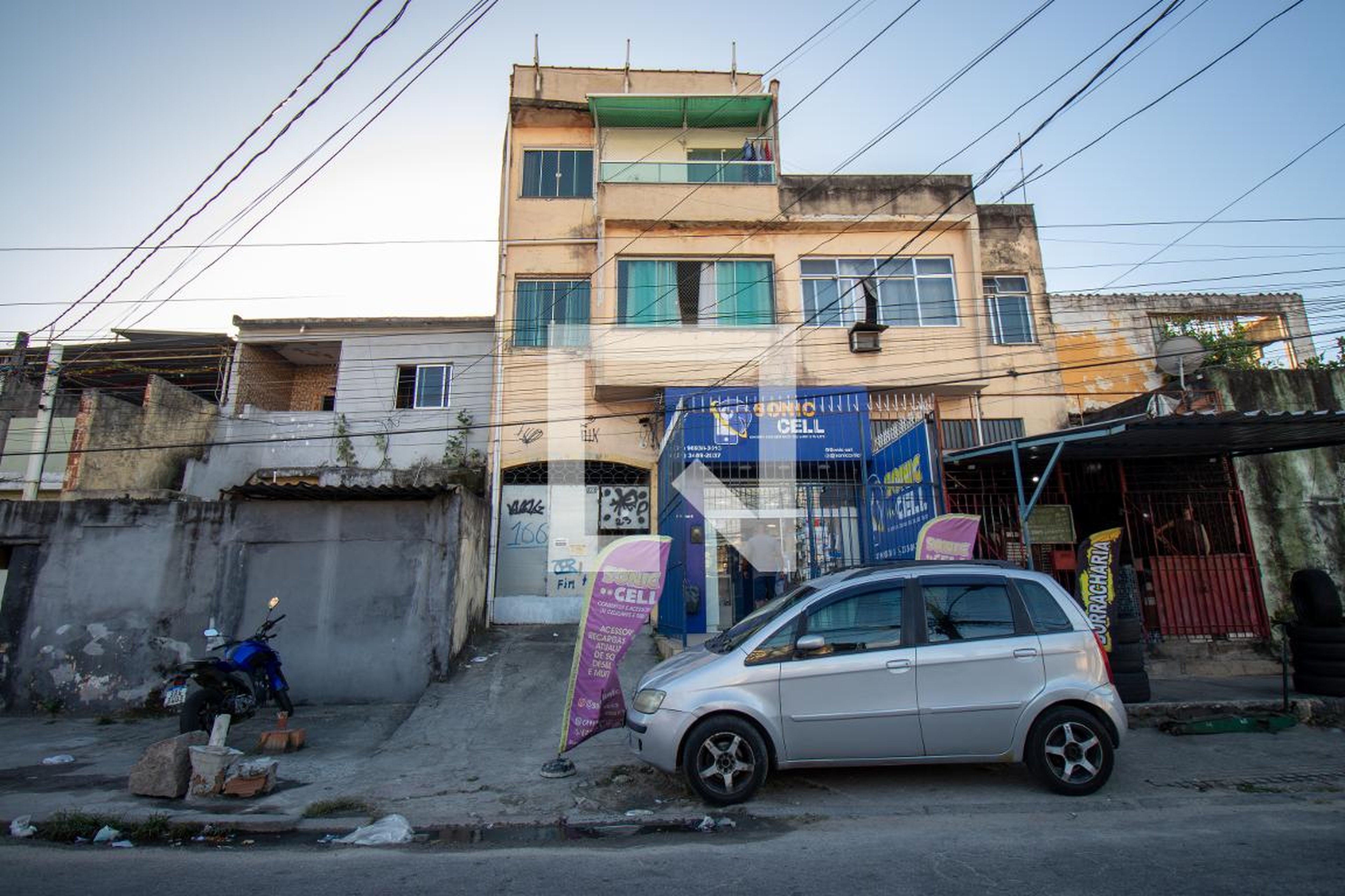 Fachada Condomínio em Rua Ministro Moreira de Abreu, 166