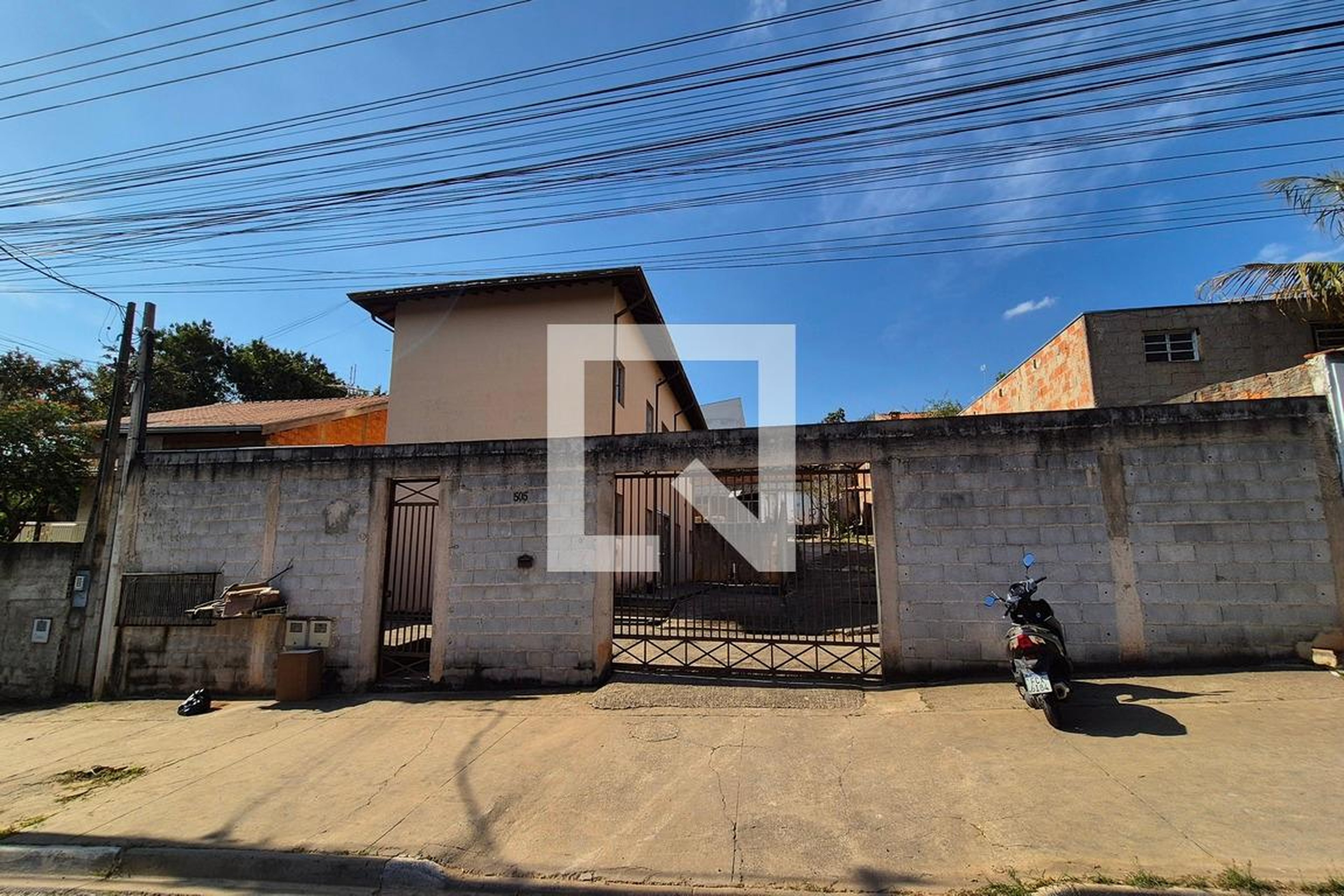 Fachada do Prédio Condomínio em Rua Professora Ruth Oliveira Silveira Belo, 505