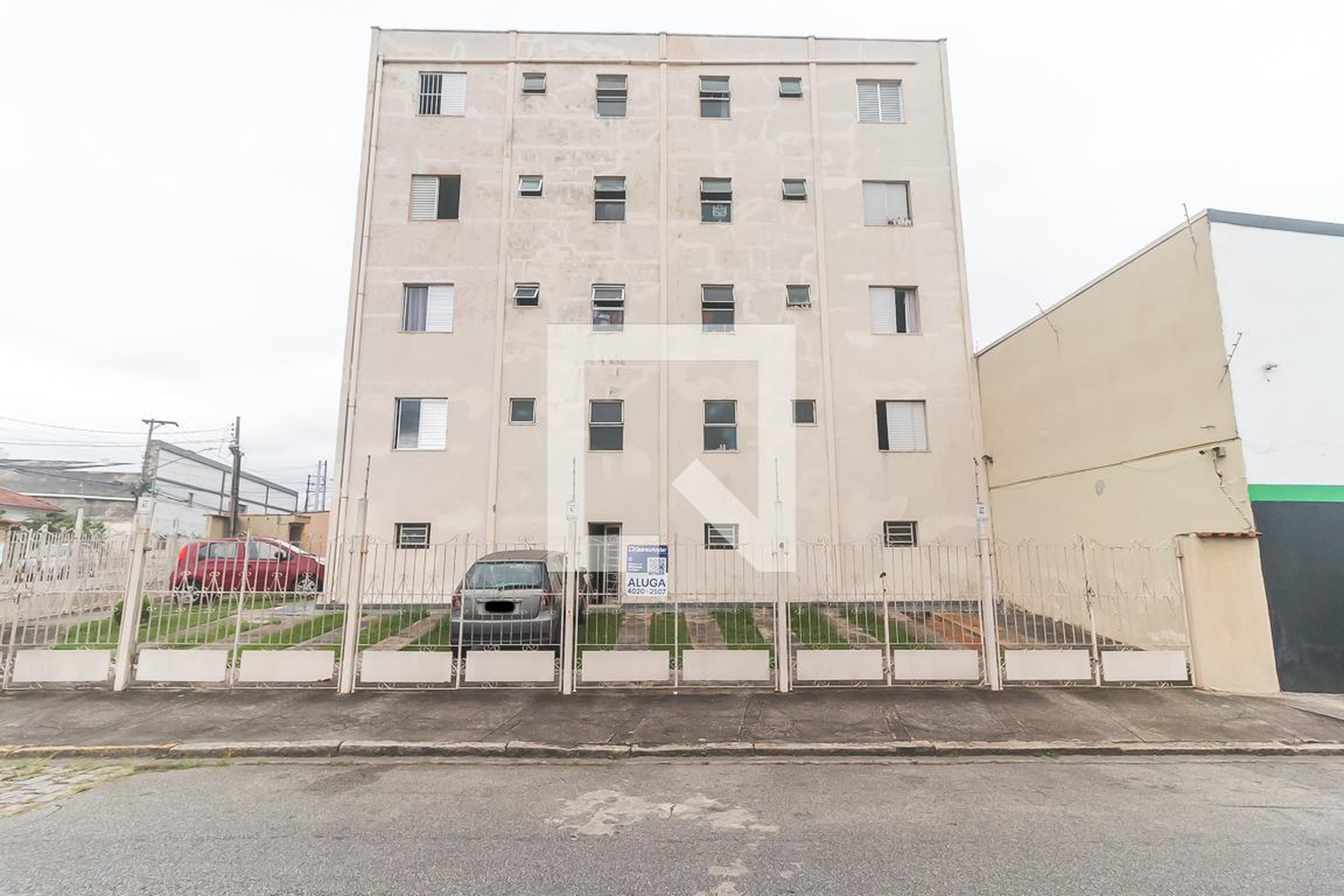 Fachada Condomínio em Rua Tenente Bruno Schripa, 210