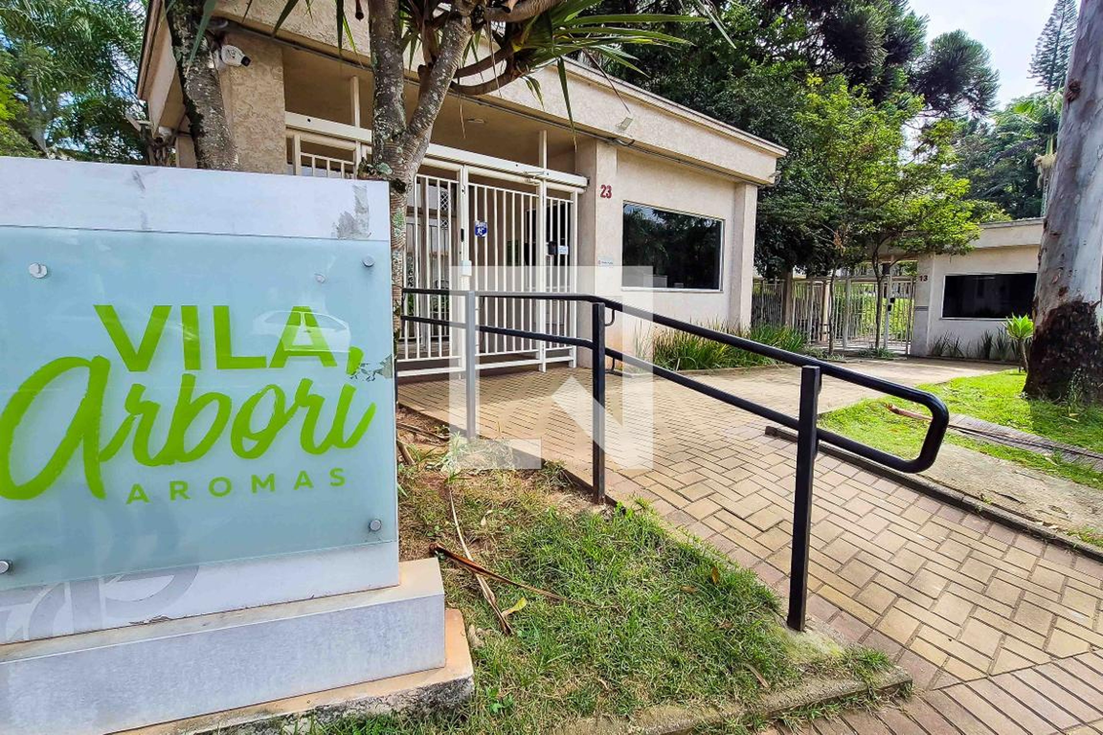 Fachada do Prédio Condomínio Vila Arbori
