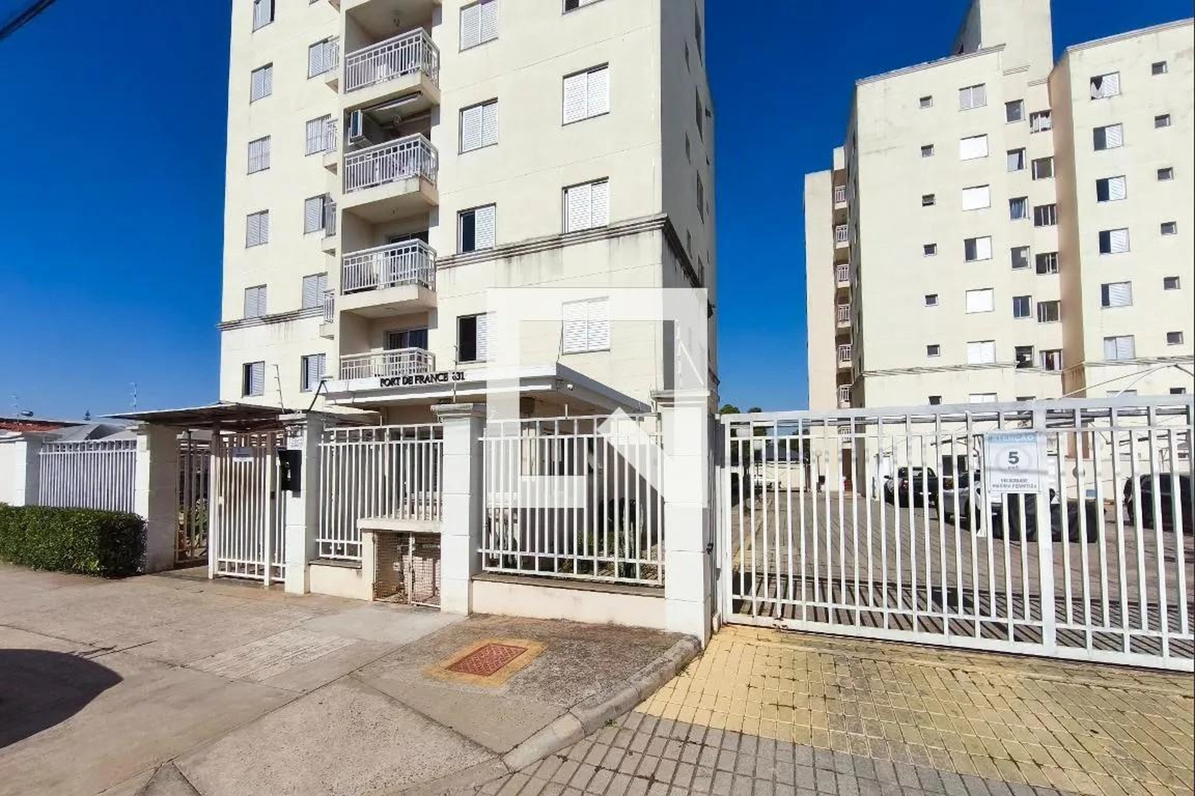 Fachada do Prédio Condomínio Port de France
