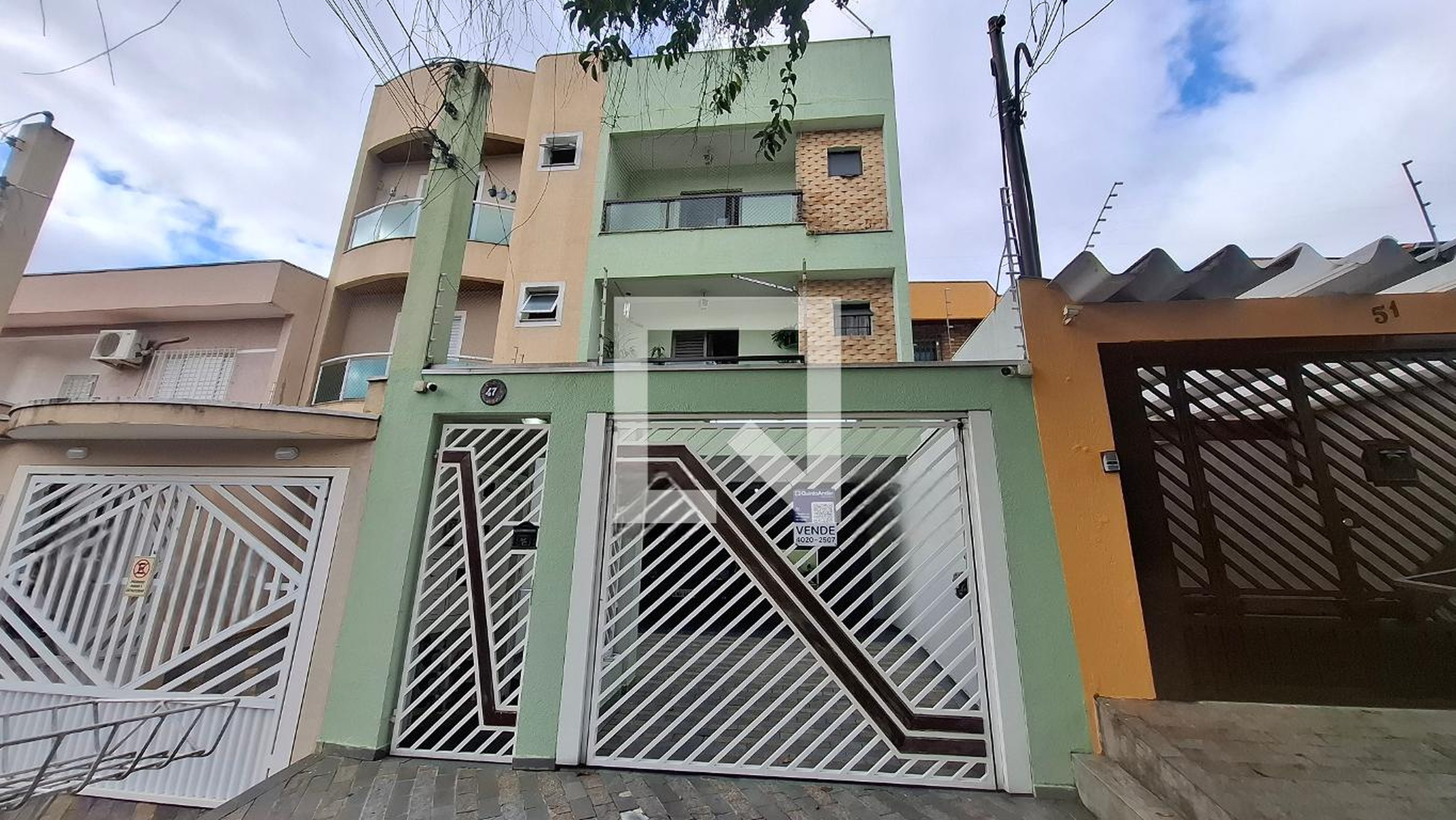 Fachada Condomínio em Travessa Píres, 47