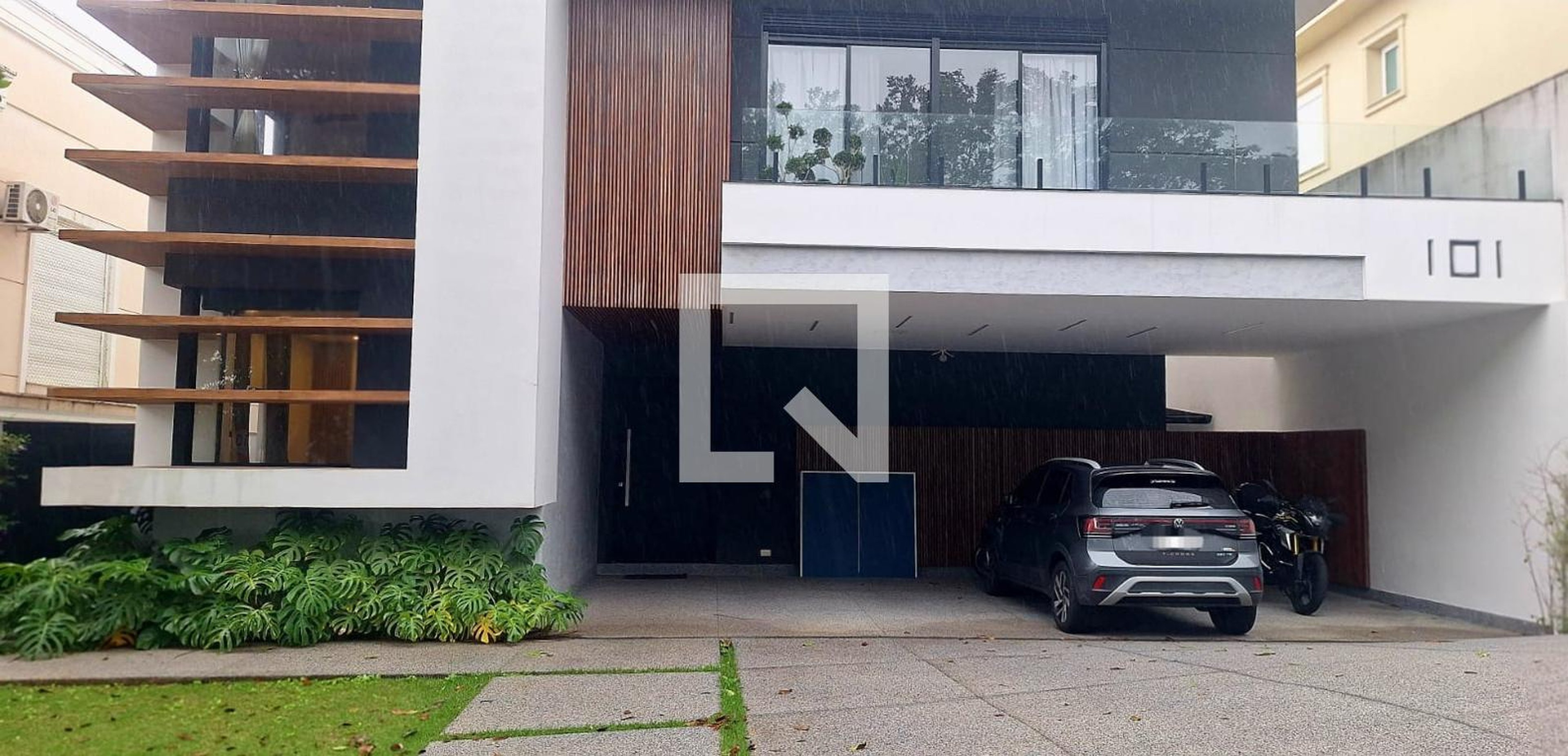 Fachada Condomínio em Alameda dos Ingás, 101