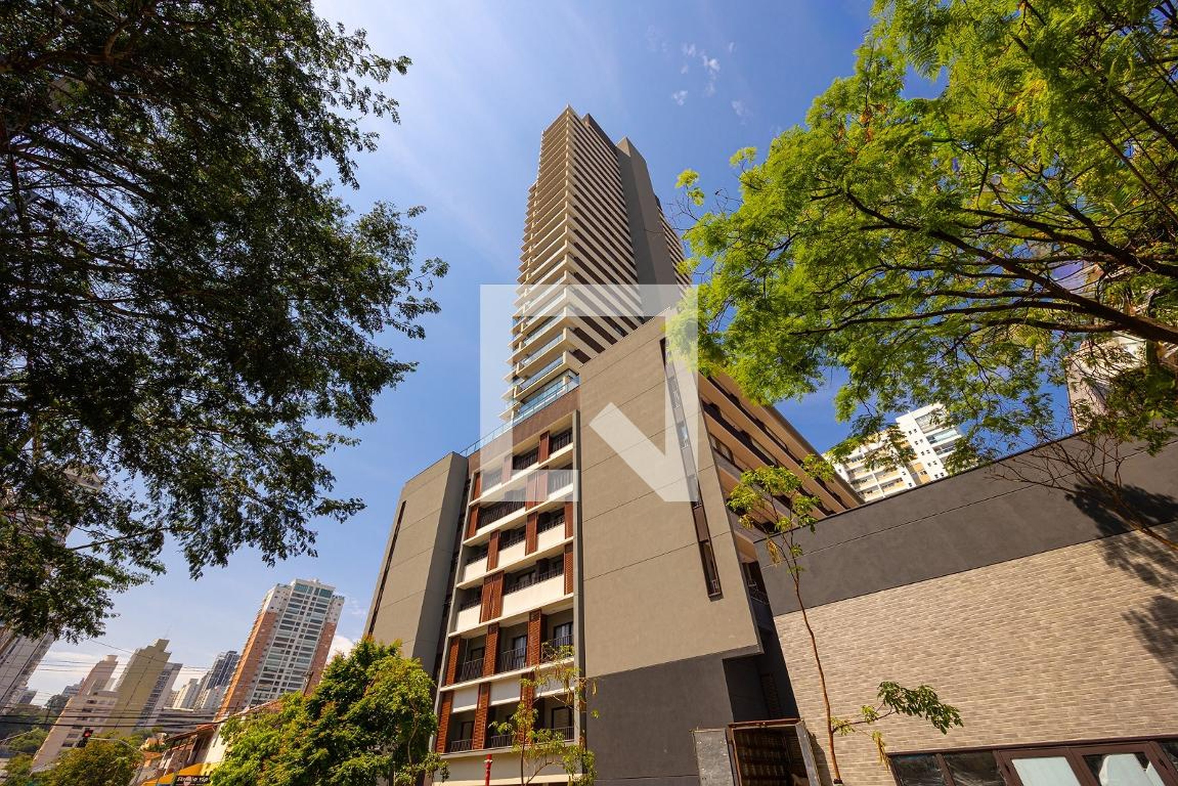 Fachada Condomínio em Rua Iperoig, 138