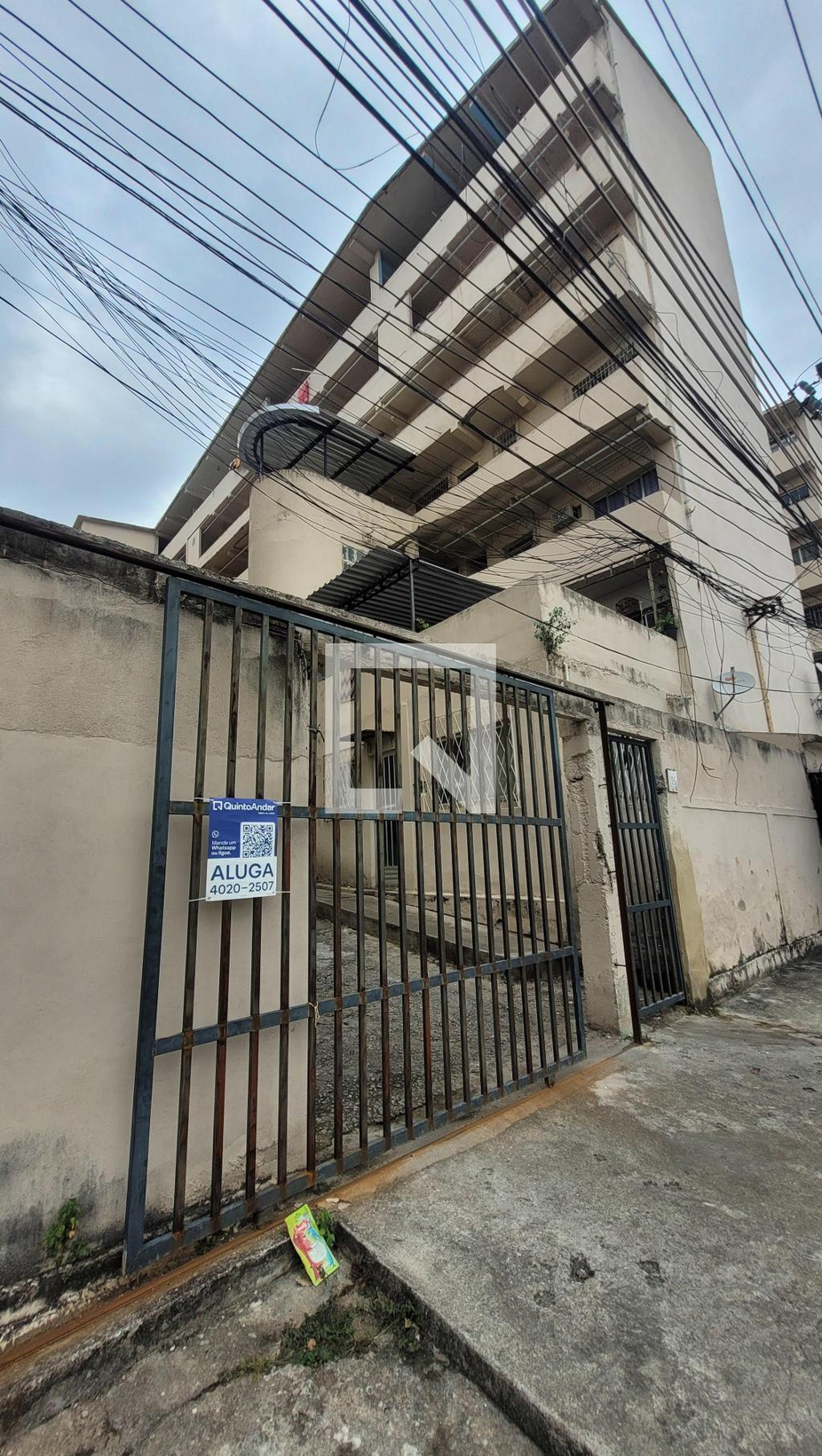 Fachada Condomínio em Rua Francis Hime, 15