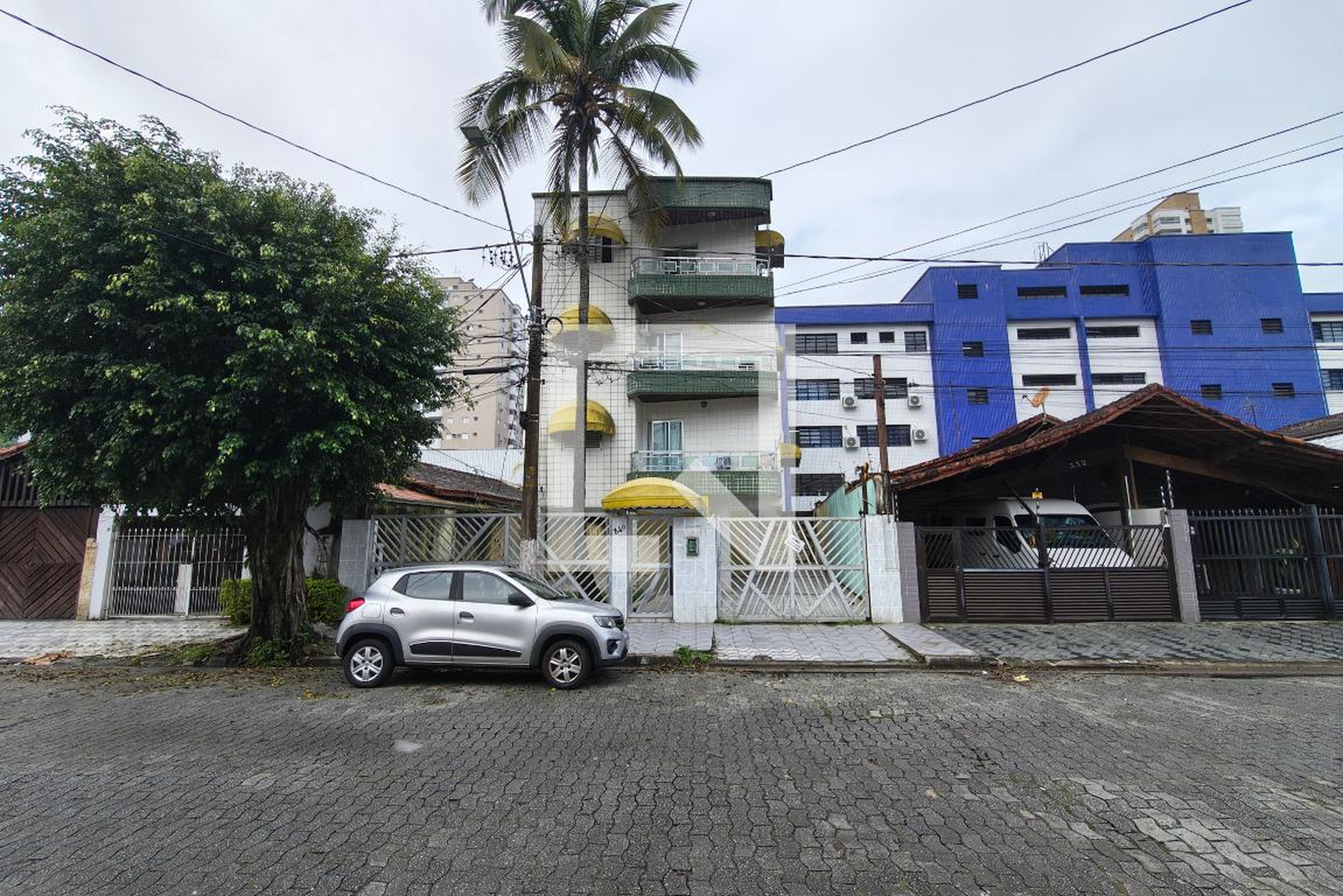 Fachada Condomínio em Rua João Pereira Inácio, 340