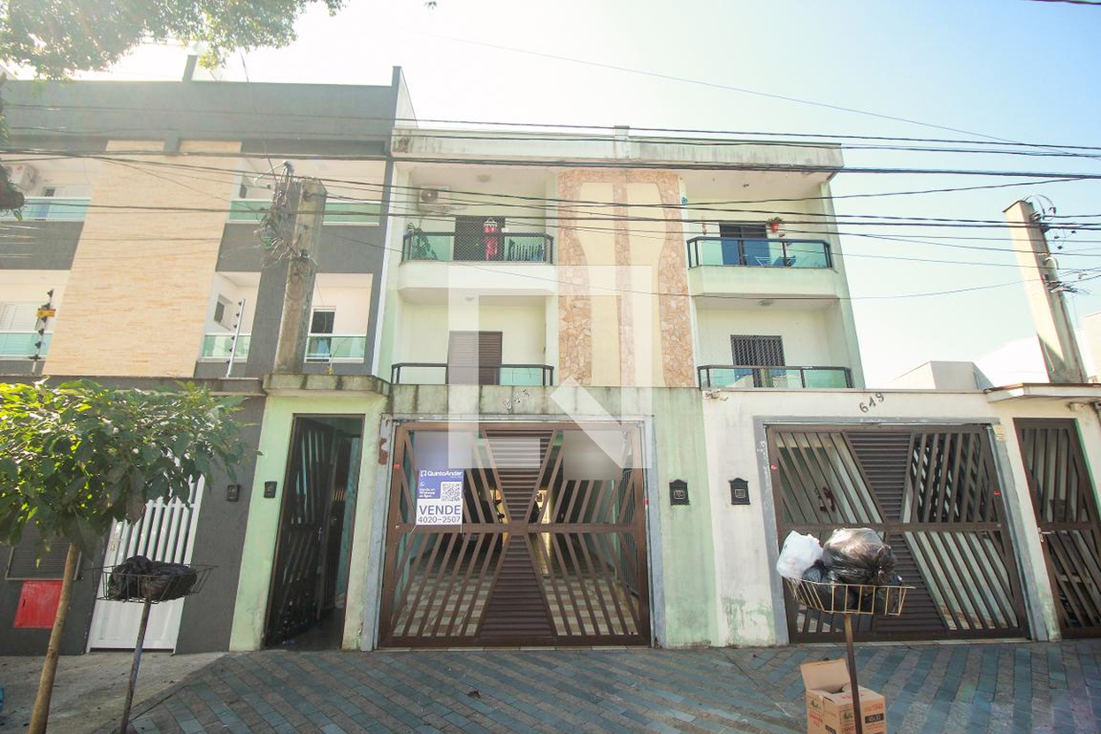 Fachada Condomínio em Rua Cisplatina, 645