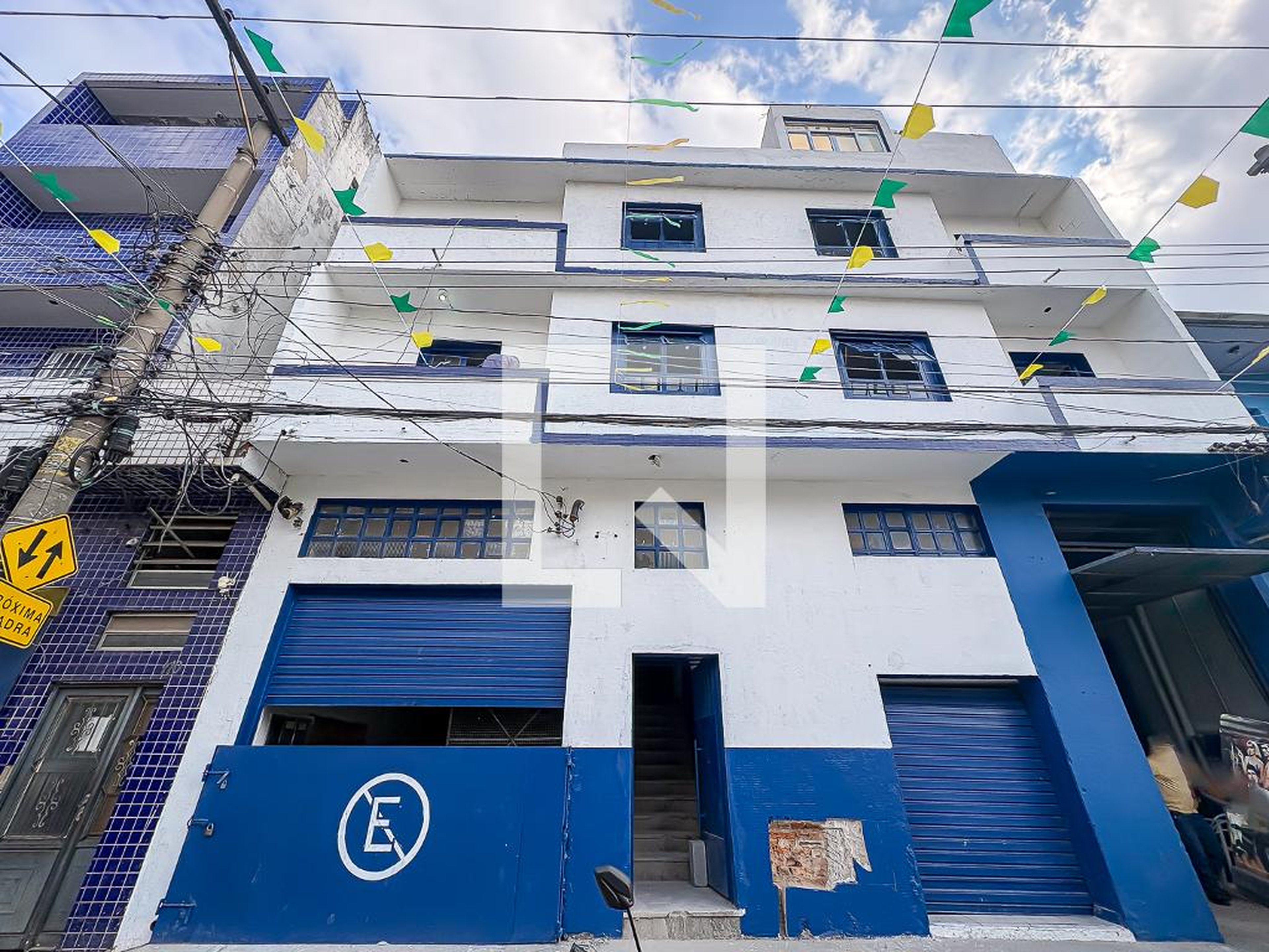 Fachada Condomínio em Rua Presidente Costa Pinto, 168