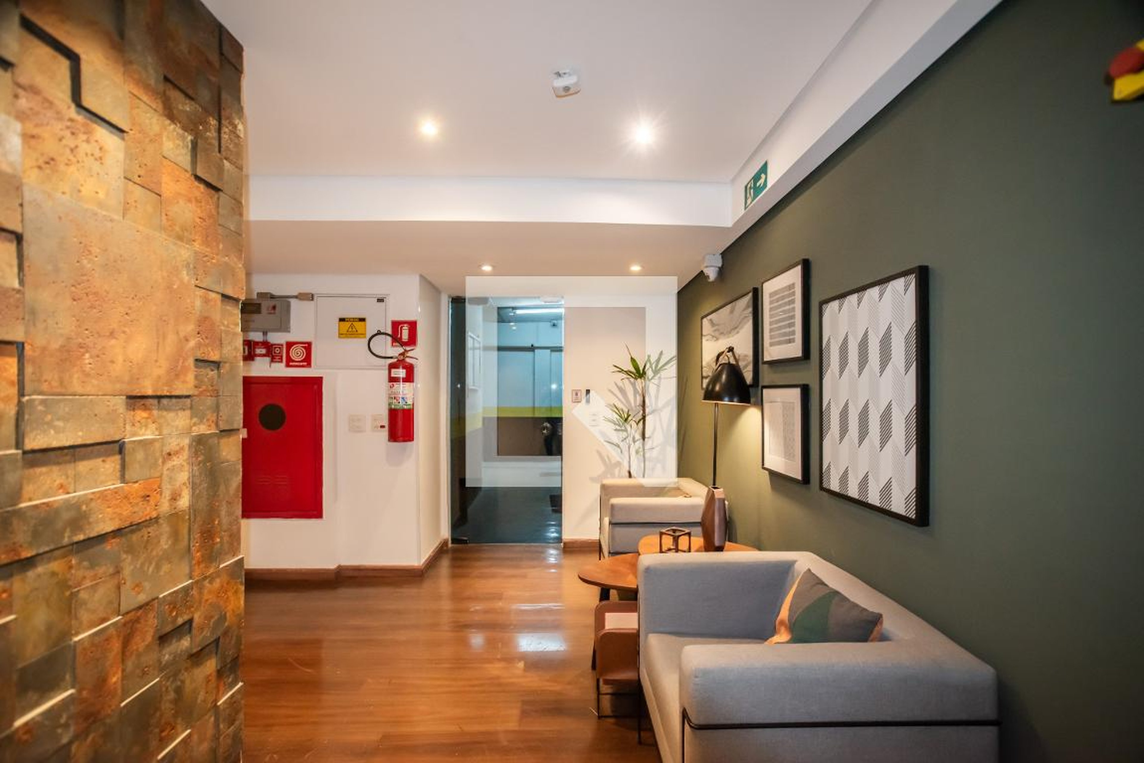 Hall social - Upper Side