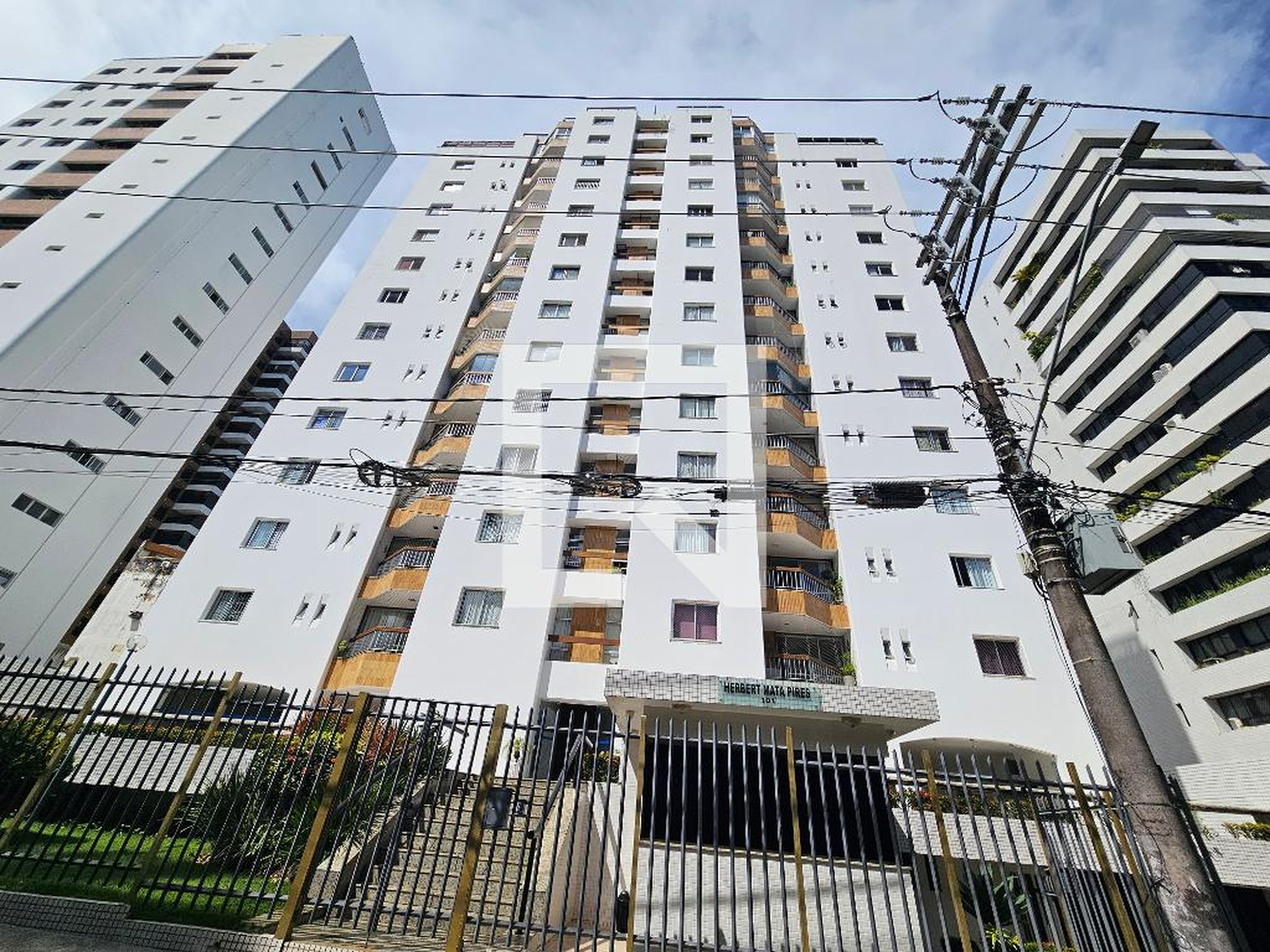 Fachada Condomínio em Rua Plínio Moscoso, 101