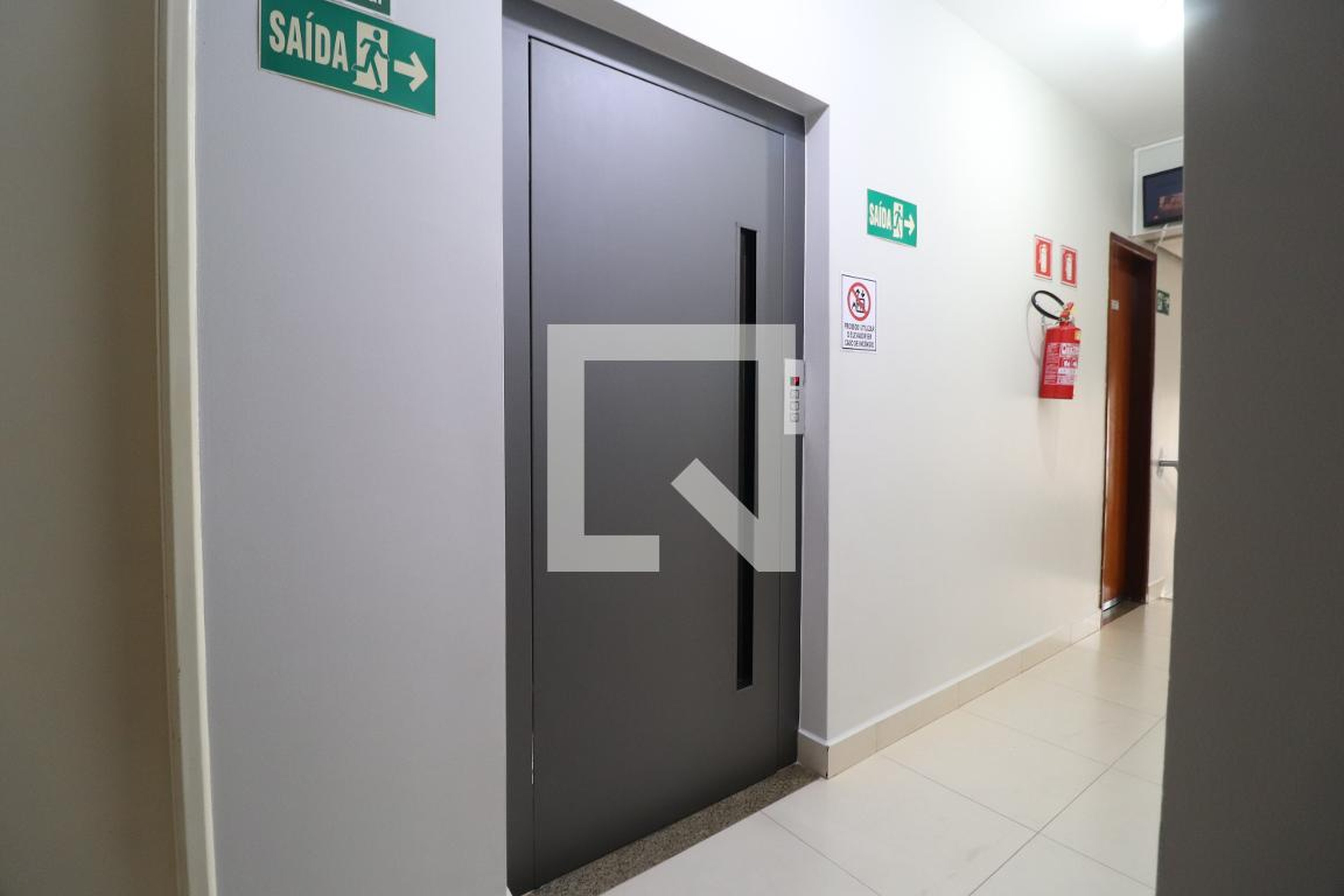 Elevador - Edifício Antares