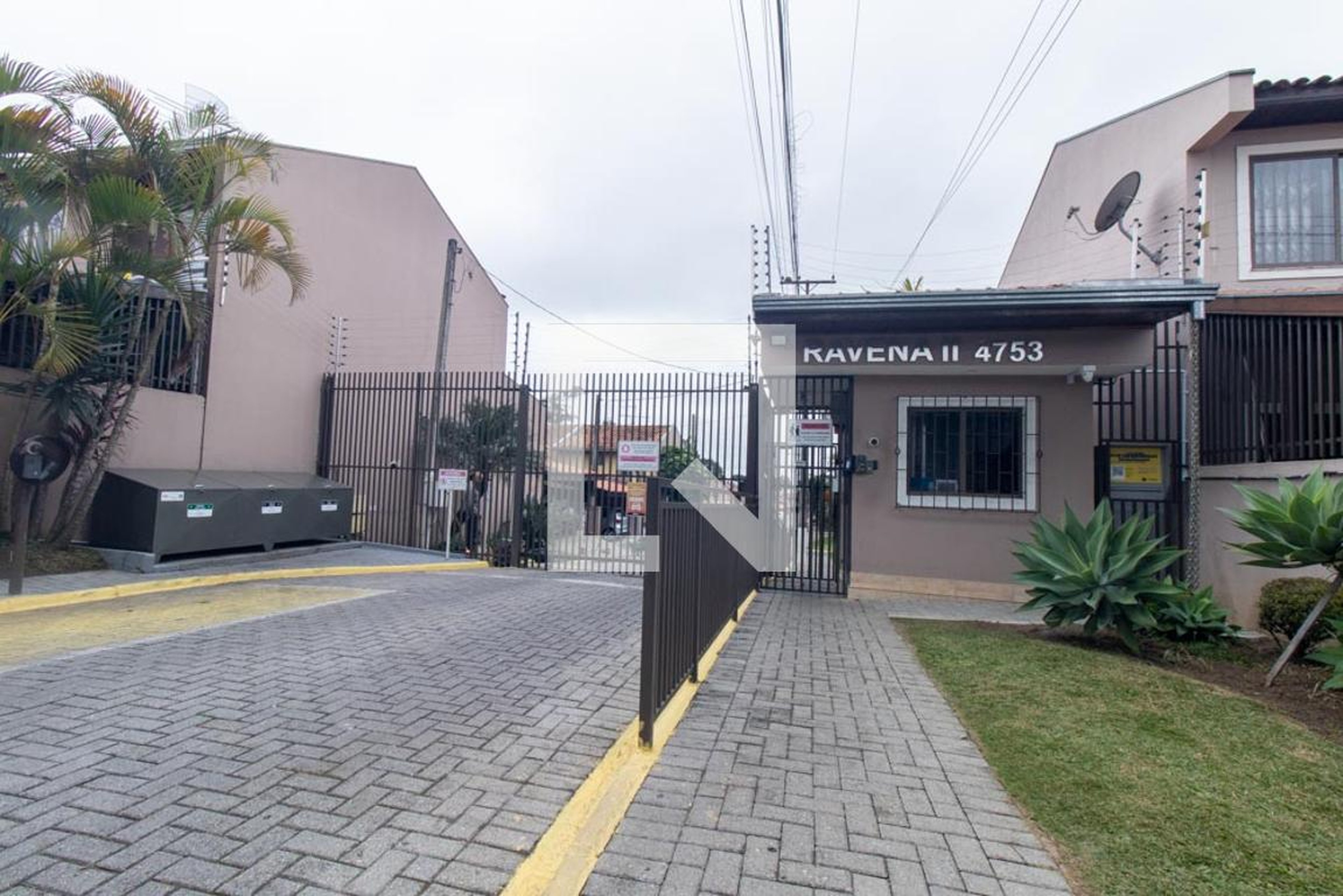 Fachada Condomínio em Rua Paulo Setúbal, 4753