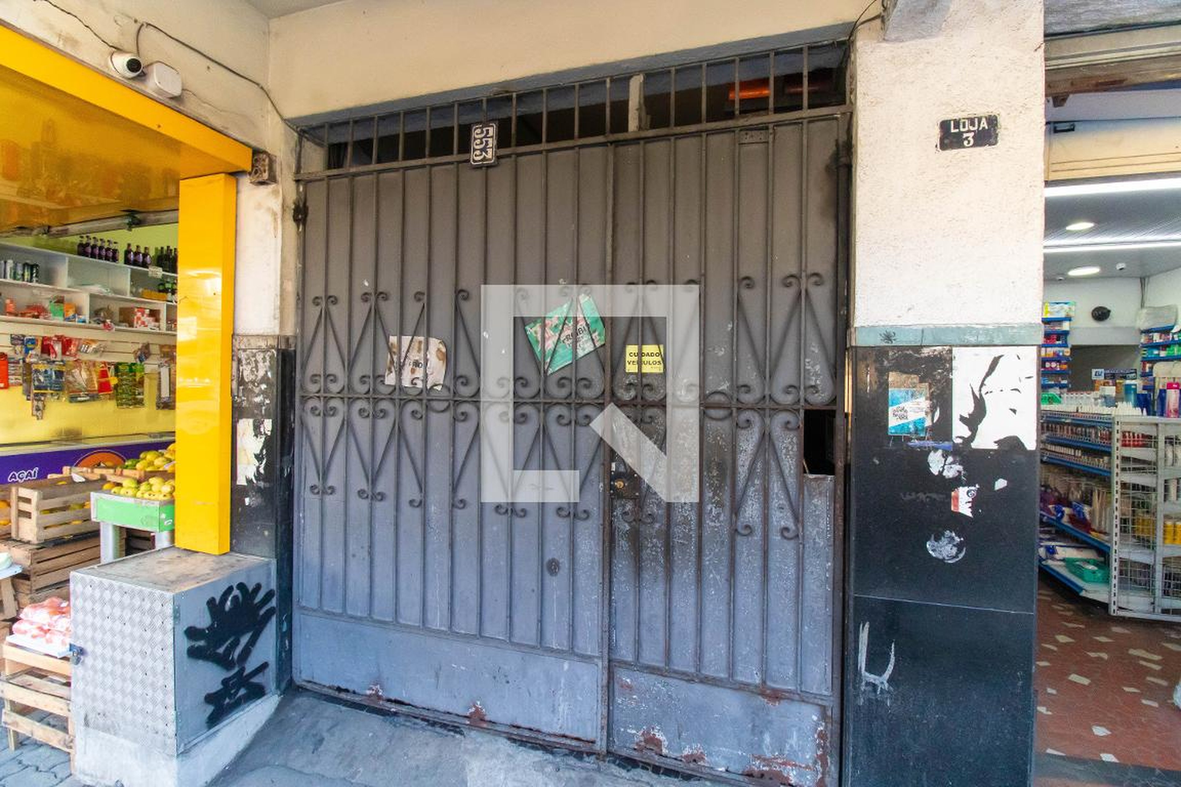 Fachada Condomínio em Rua Noronha Torrezão, 553