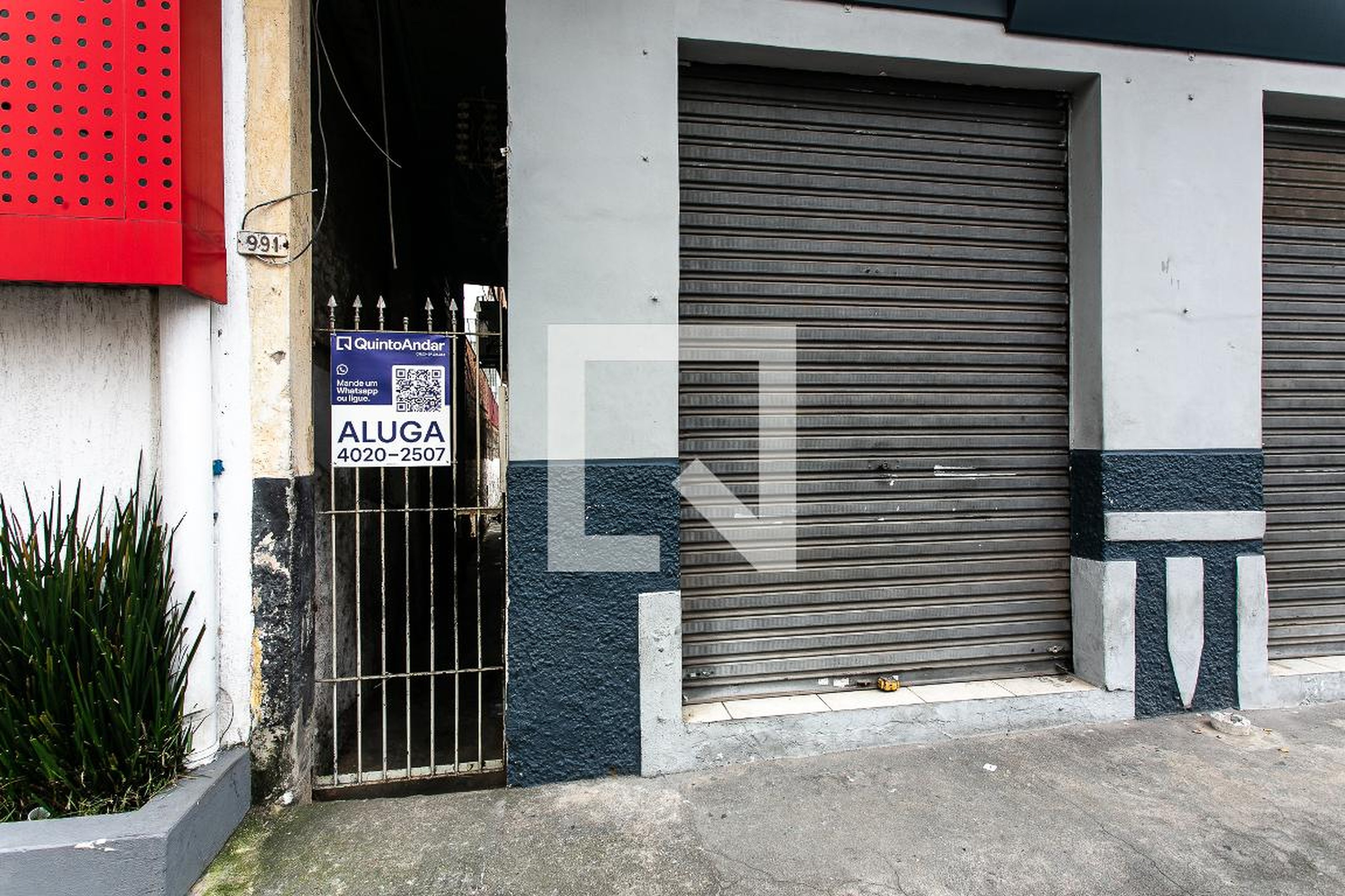 Fachada Condomínio em Rua Professor Pedreira de Freitas, 991