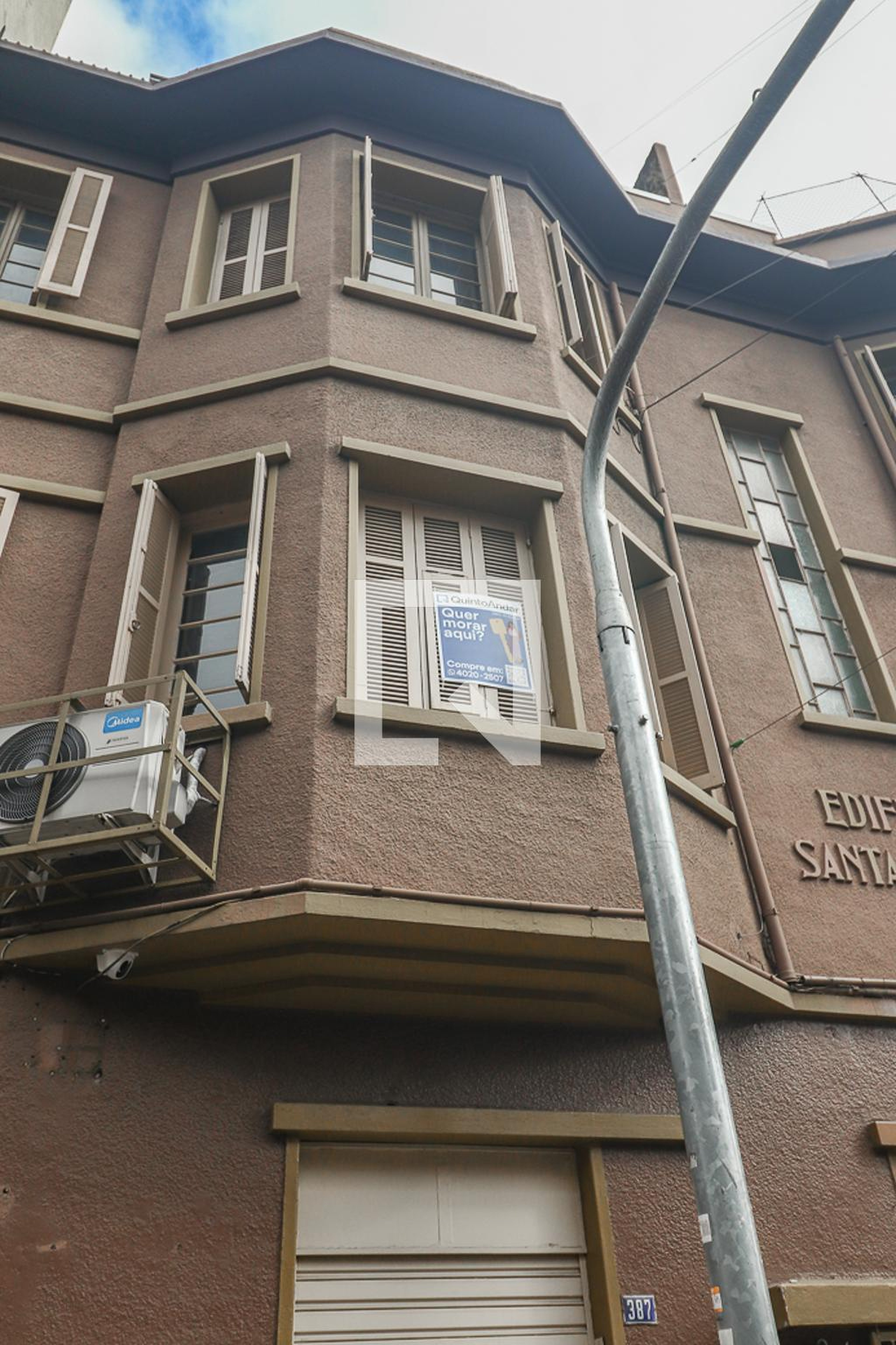 Fachada Condomínio em Rua Doutor Barros Cassal, 385