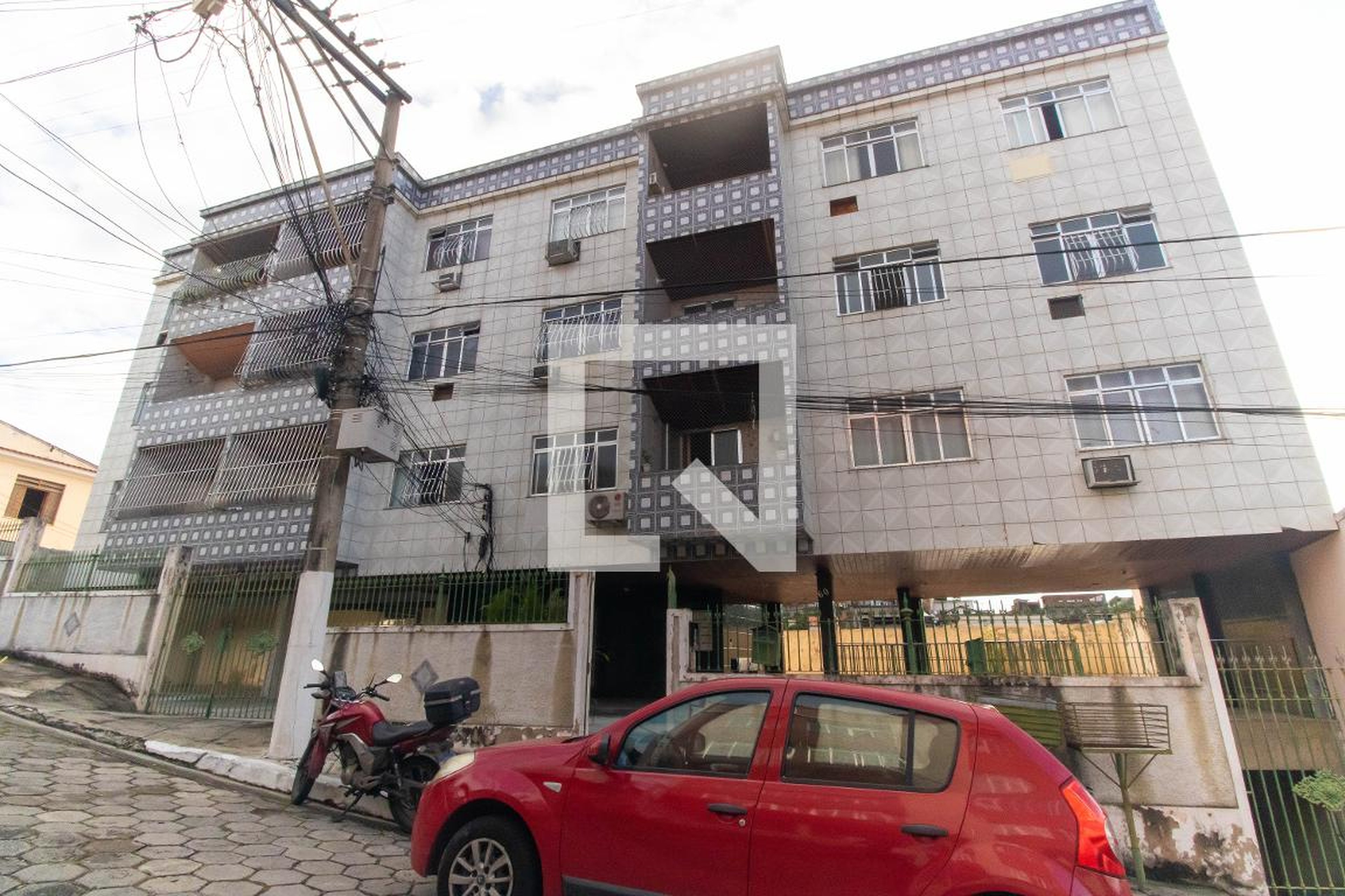 Fachada Condomínio em Rua Manoel Miranda Silva, 60