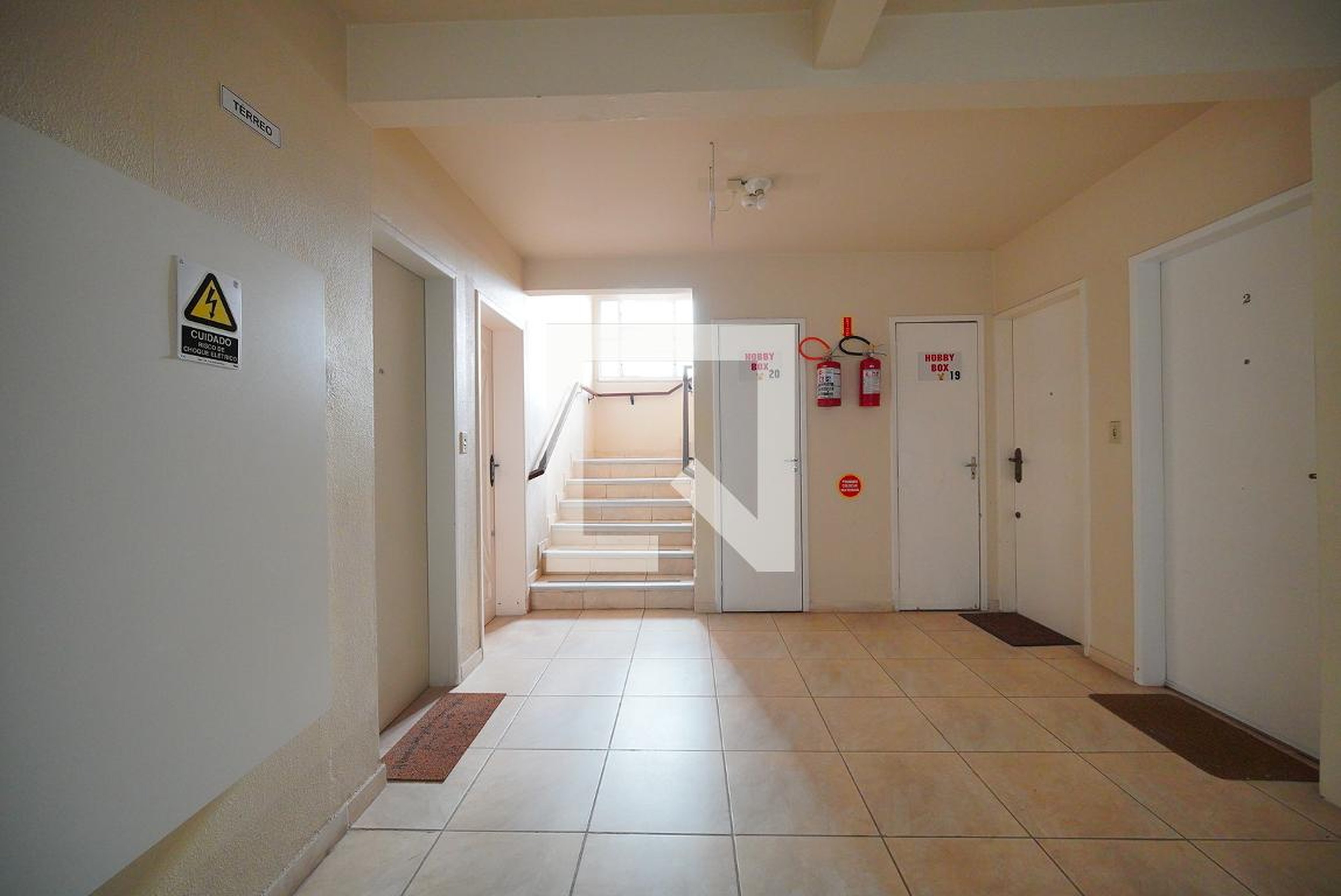 Hall de entrada Residencial Coqueiros