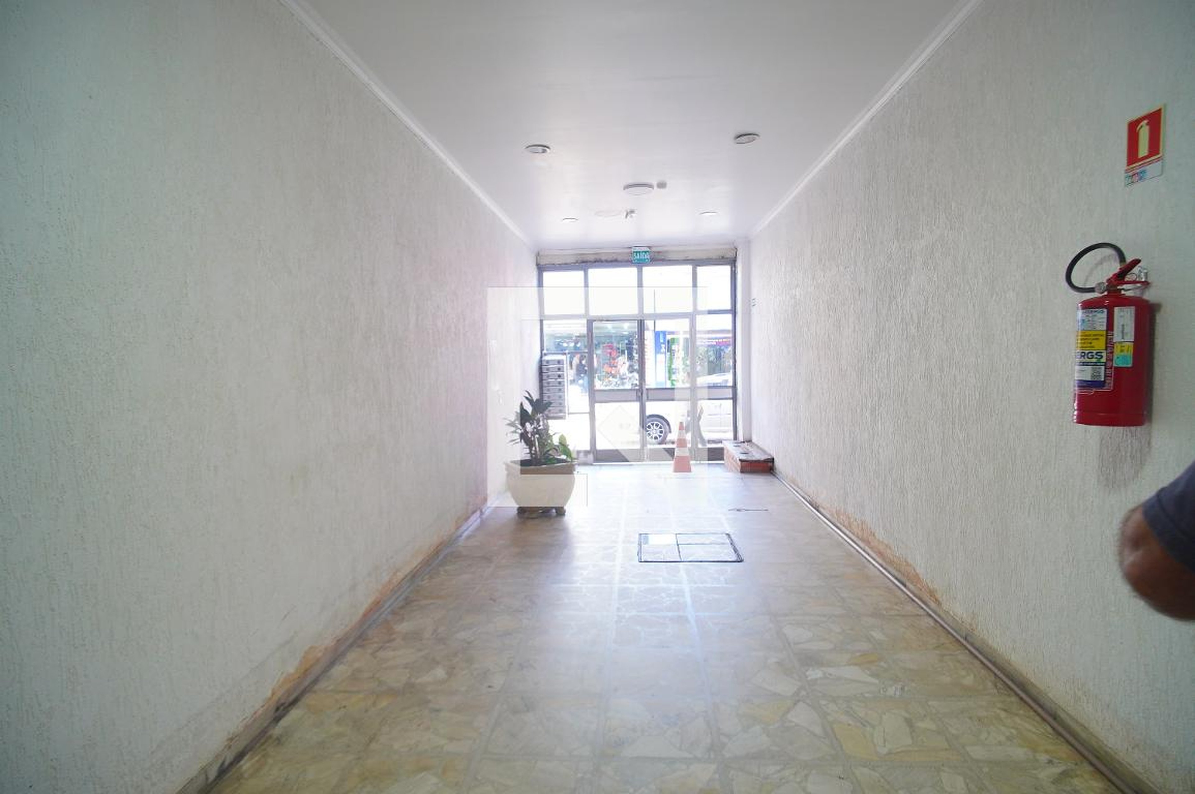 Hall de entrada - Edifício Status