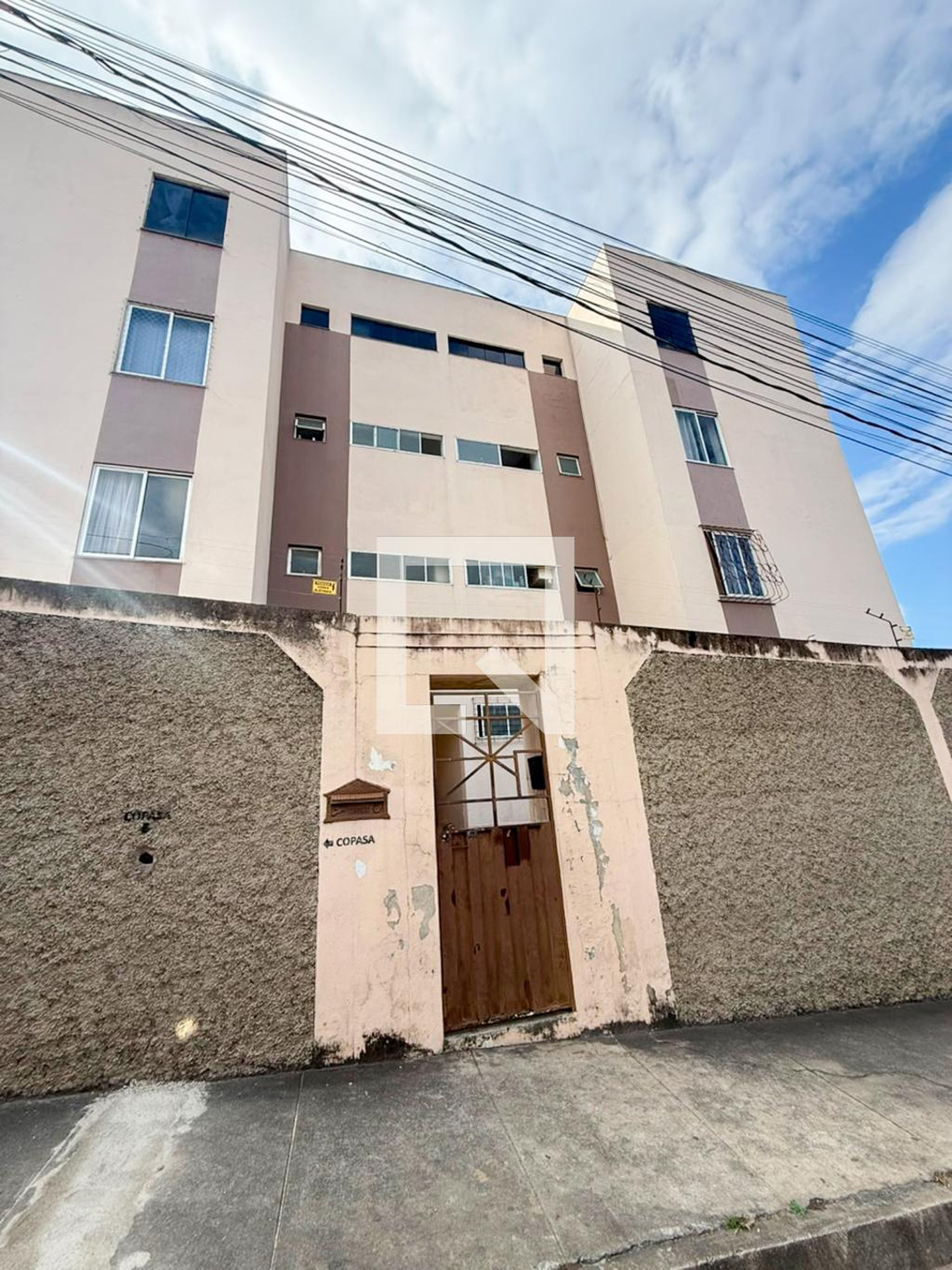 Fachada Condomínio em Rua São José, 300