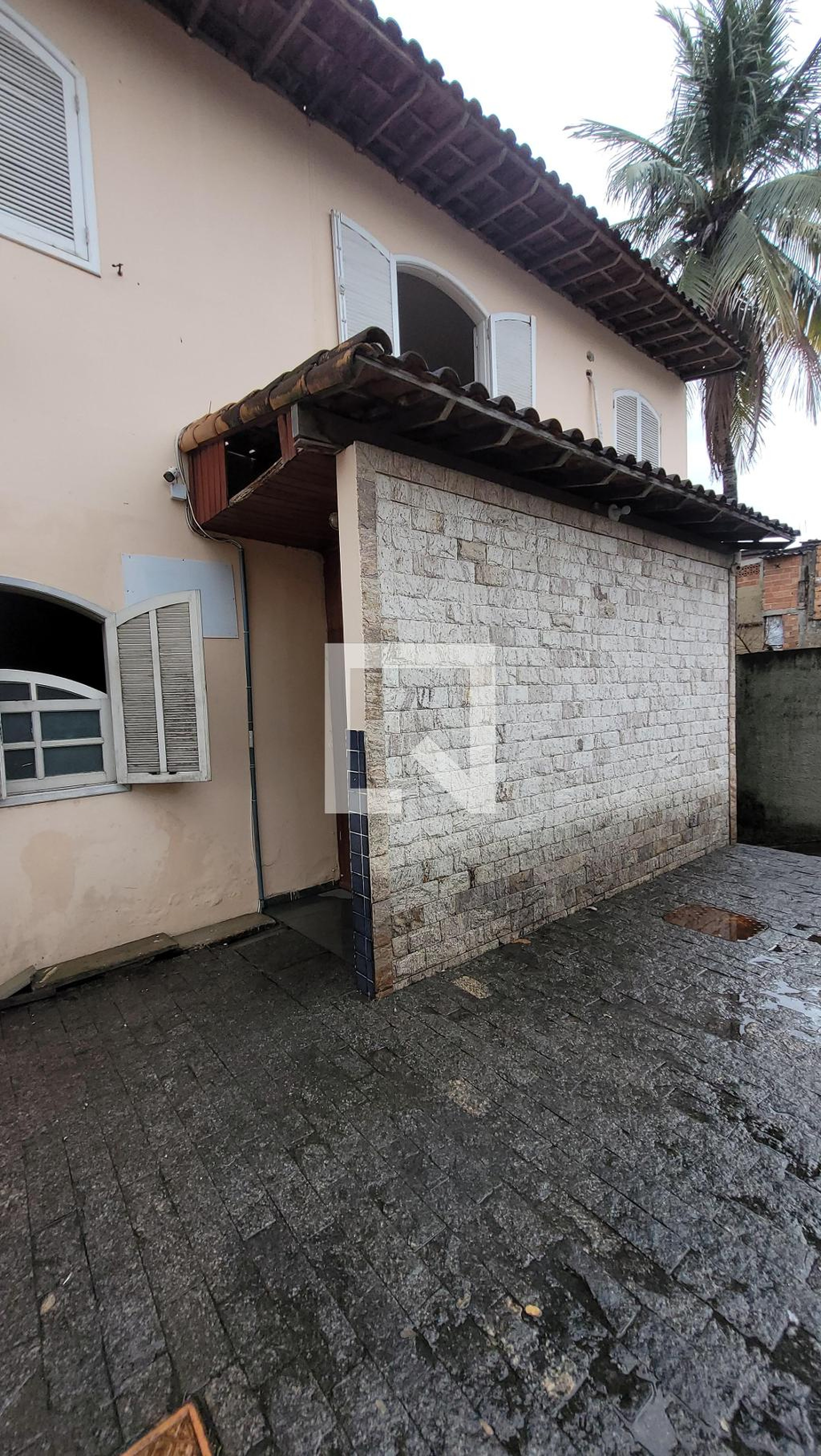 Fachada Condomínio em Rua José de Queiros, 0