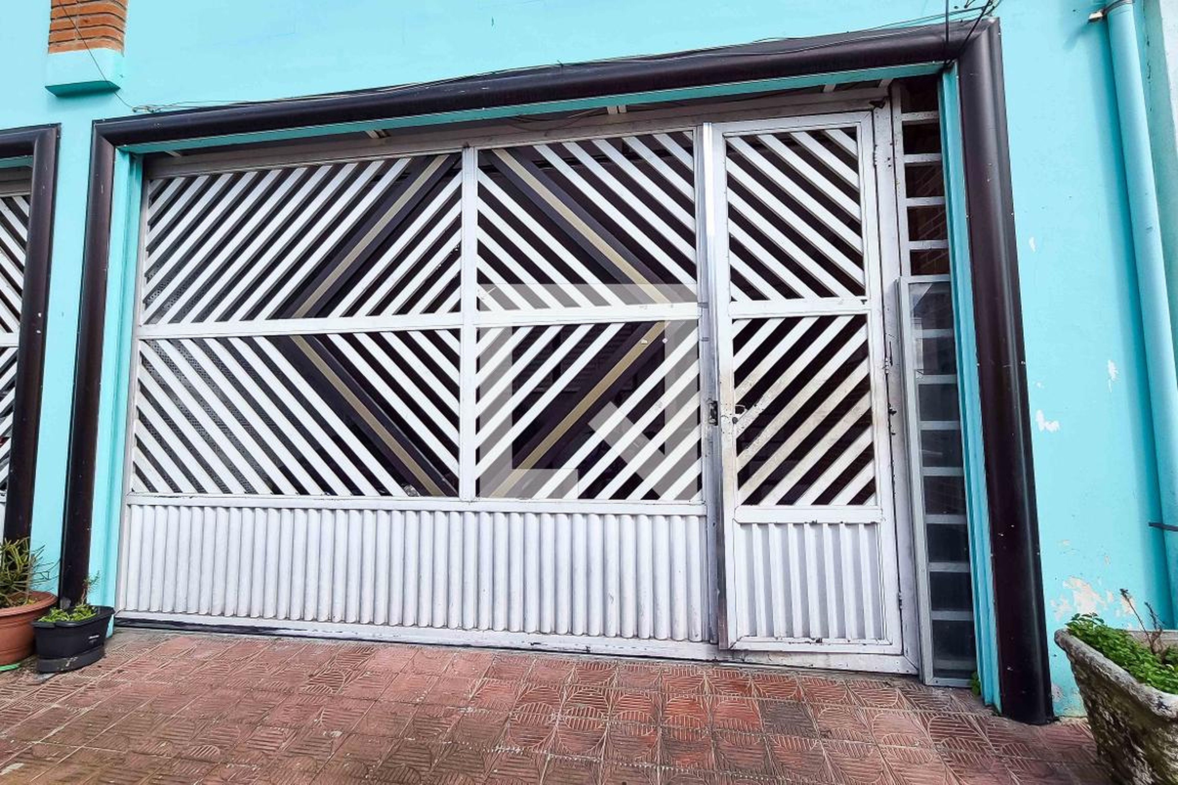 Fachada Condomínio em Rua Francisco Martins Bonilha, 106
