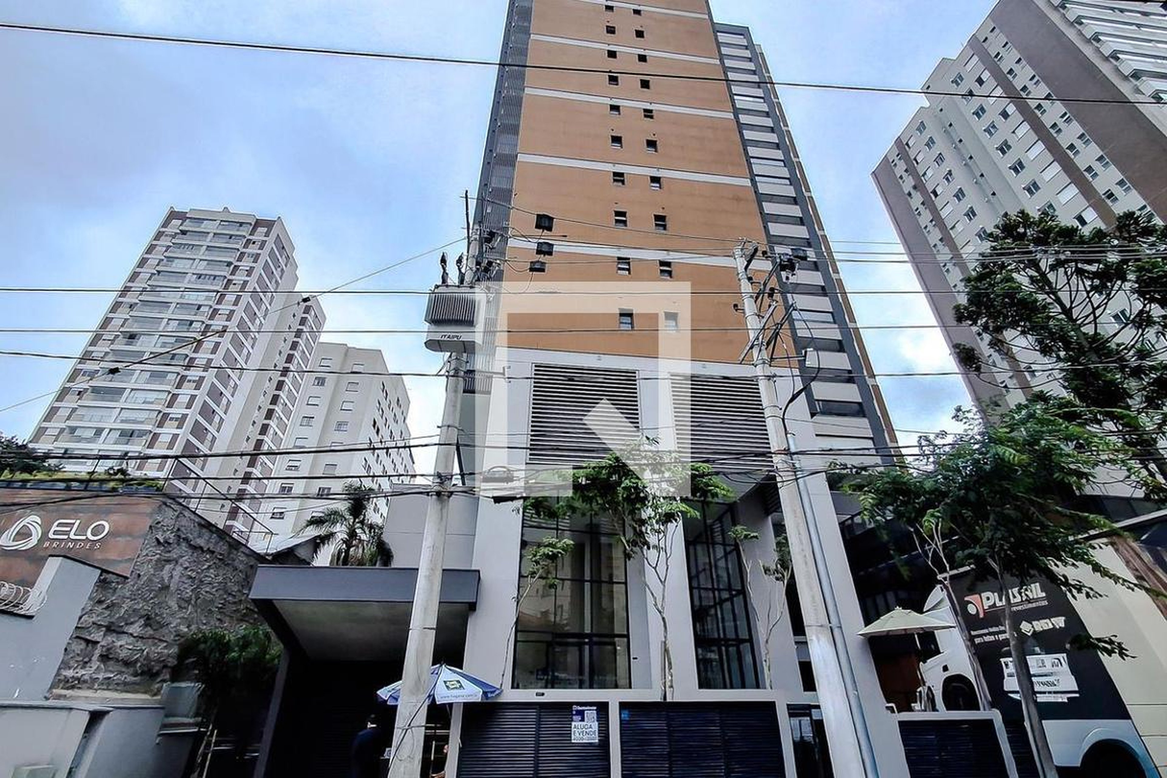 fachada Condomínio em Rua Paula Ney, 49