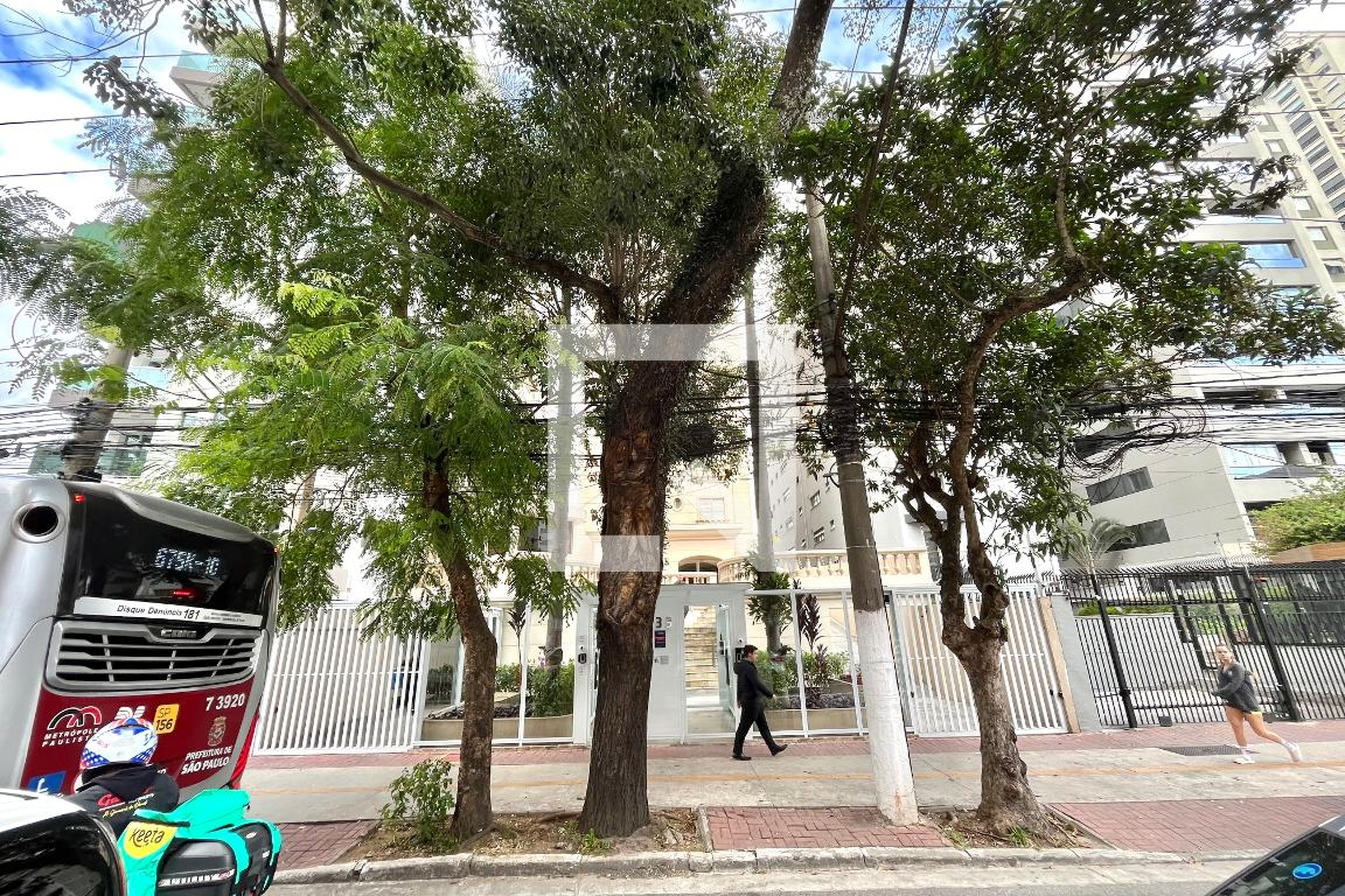 Fachada Condomínio Visconde de Ouro Preto