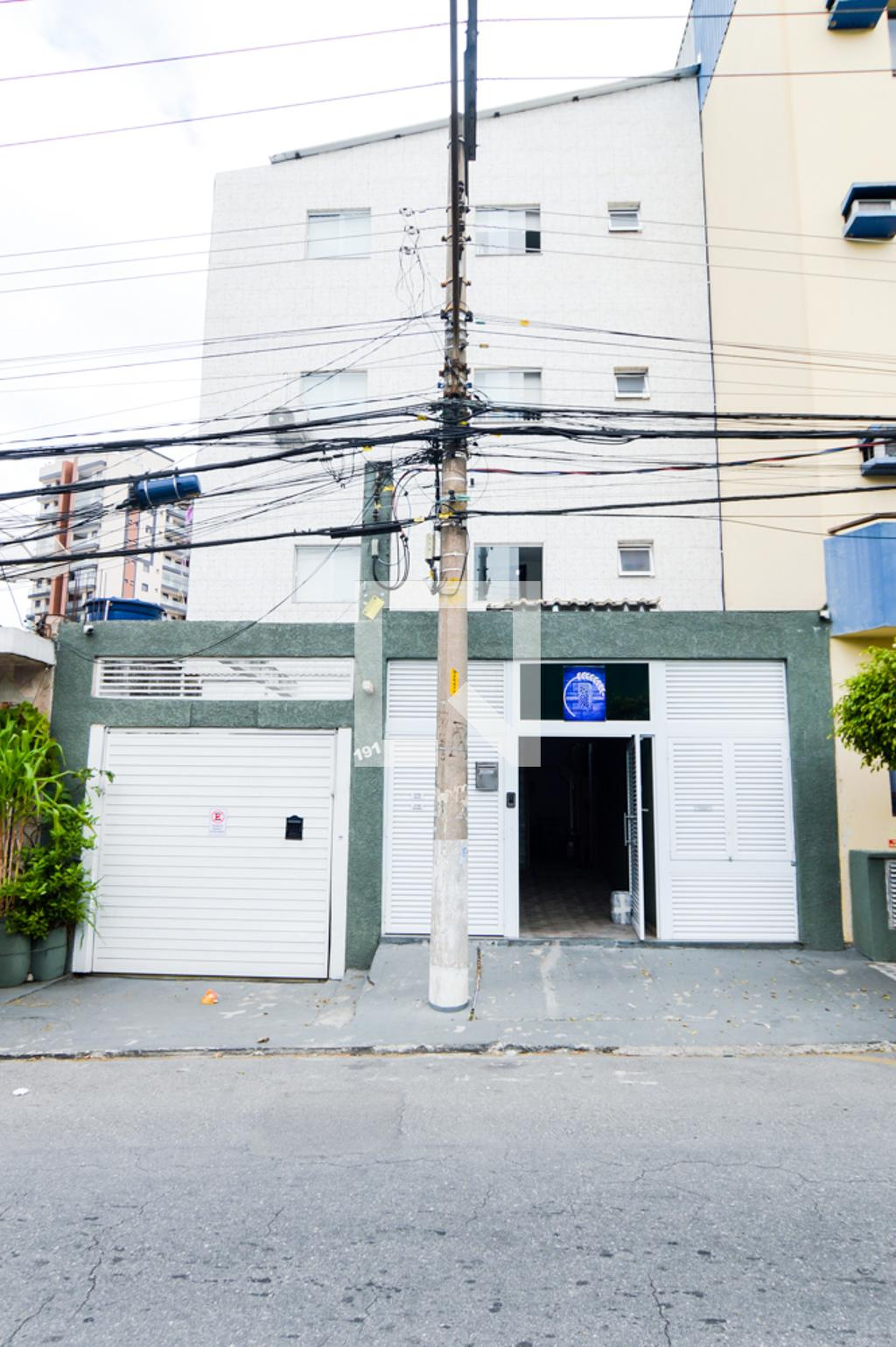 Fachada do Prédio Condomínio em Avenida Emílio Ribas, 191