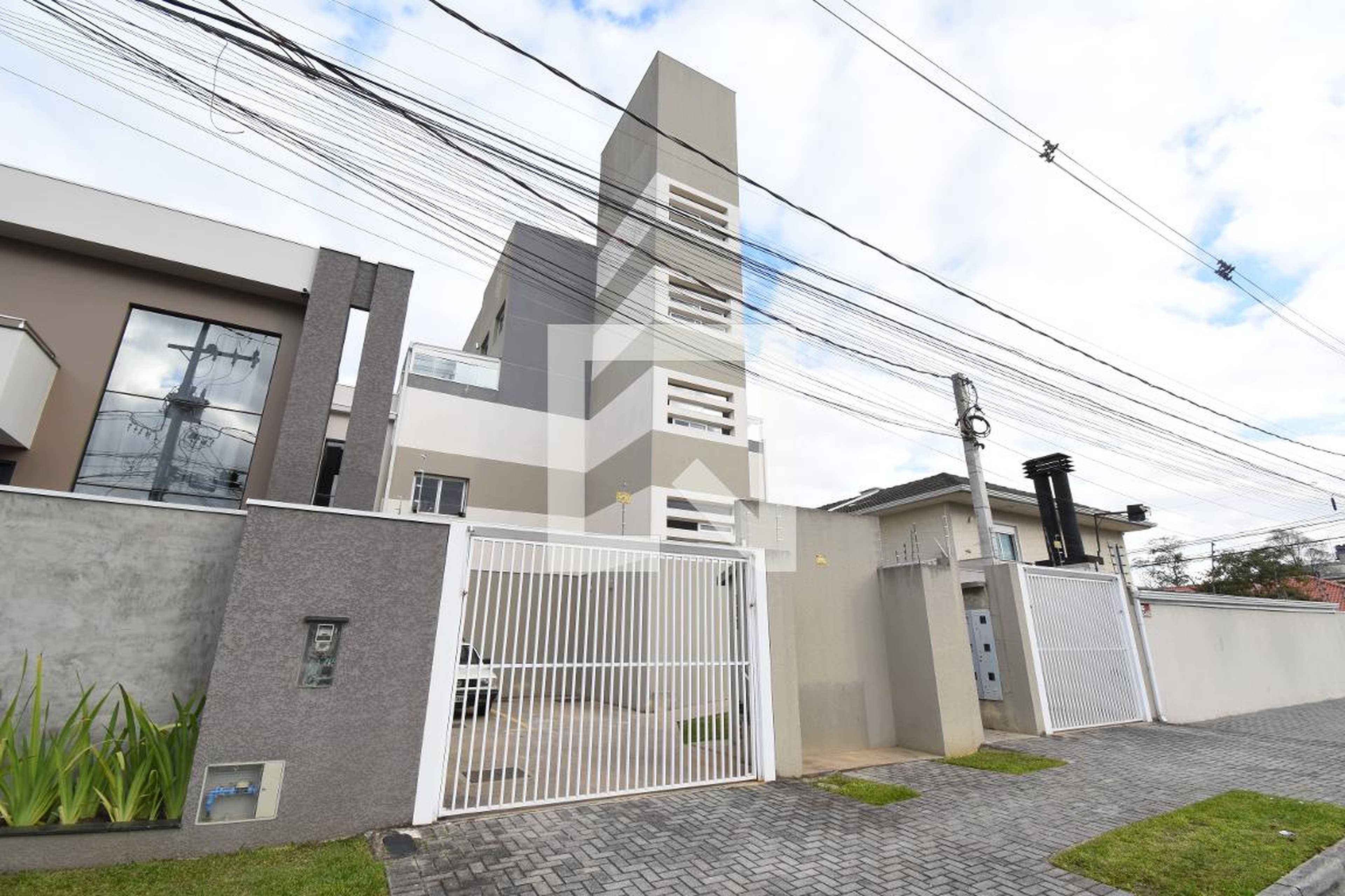 Fachada do Prédio Condomínio em Rua Elzina Franco de Macedo, 146
