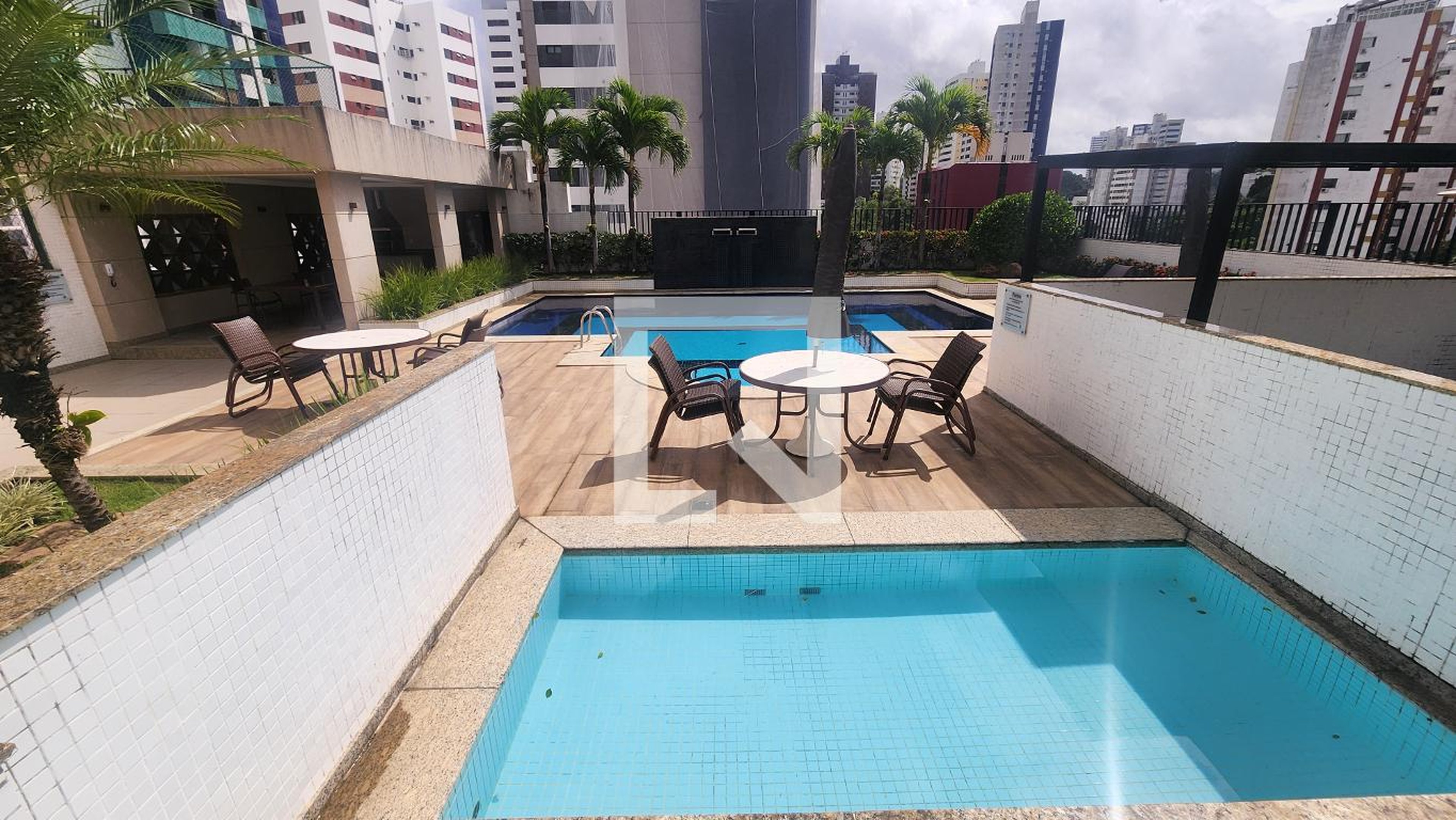 Piscina - Luis de Camoes