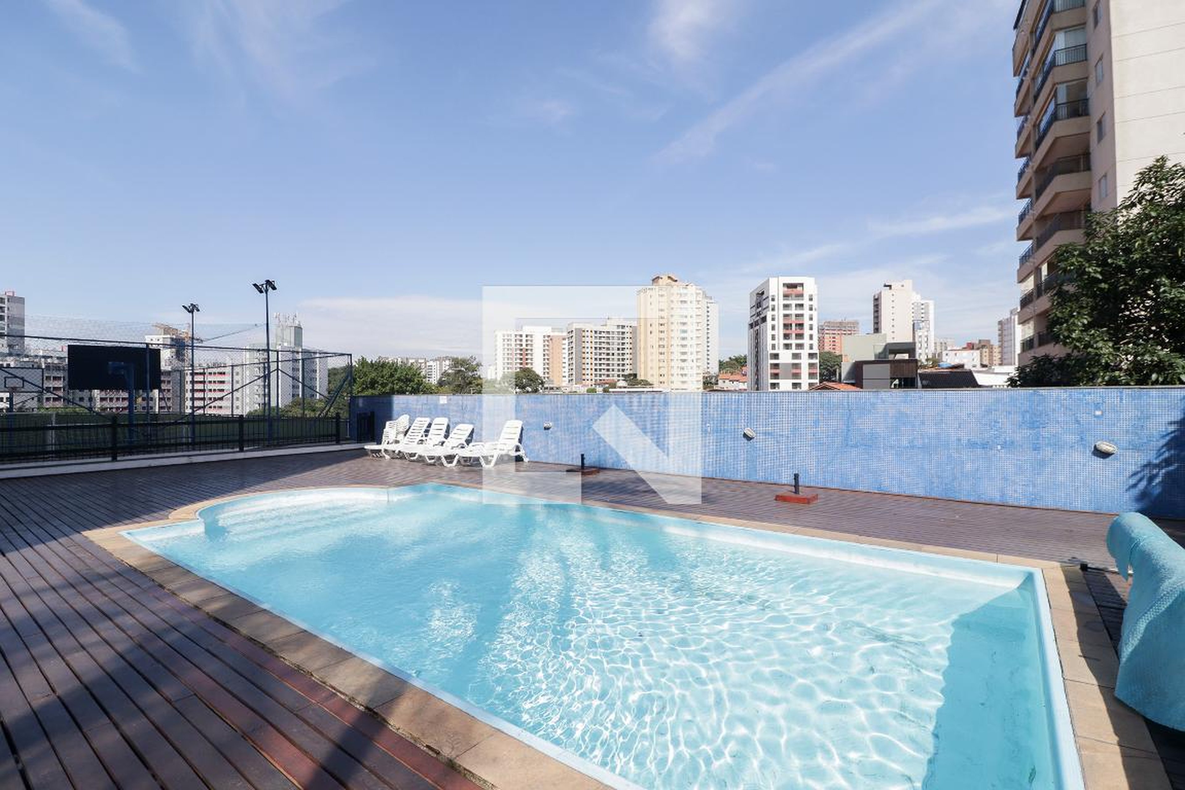 Piscina - Edifício Santiago Compostela