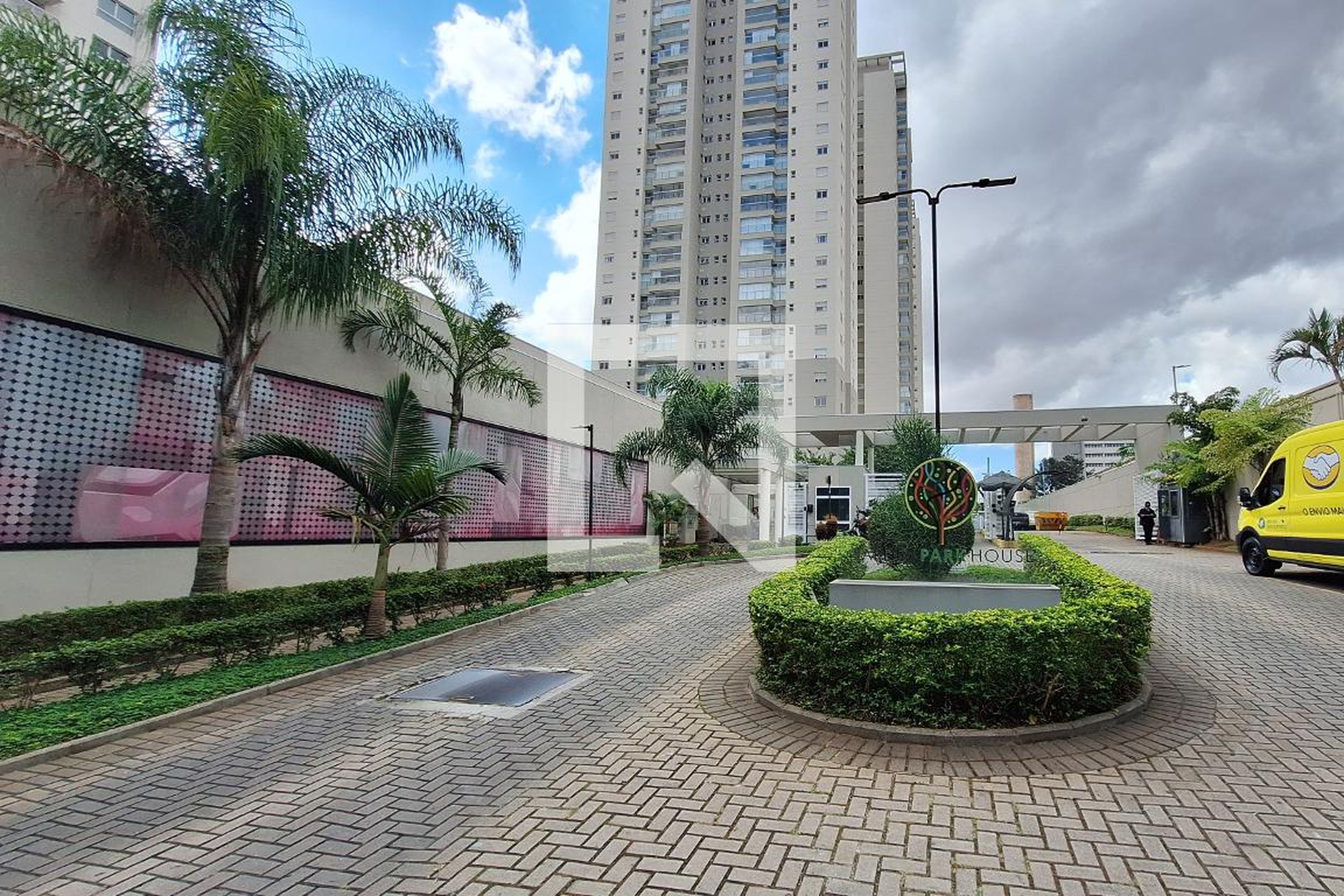 Fachada Condomínio Jardim Park House