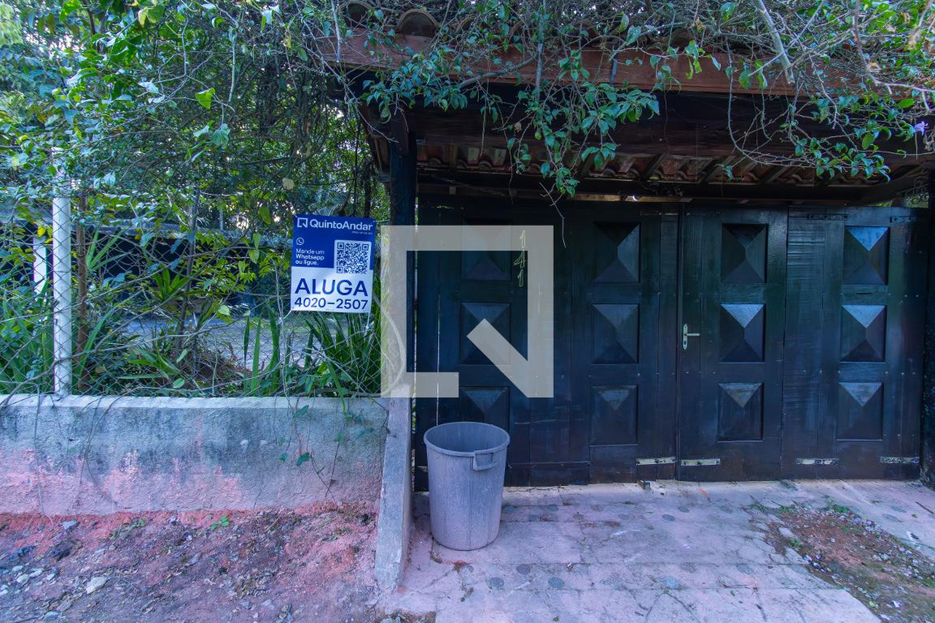 Fachada Condomínio em Via das Acácias, 141
