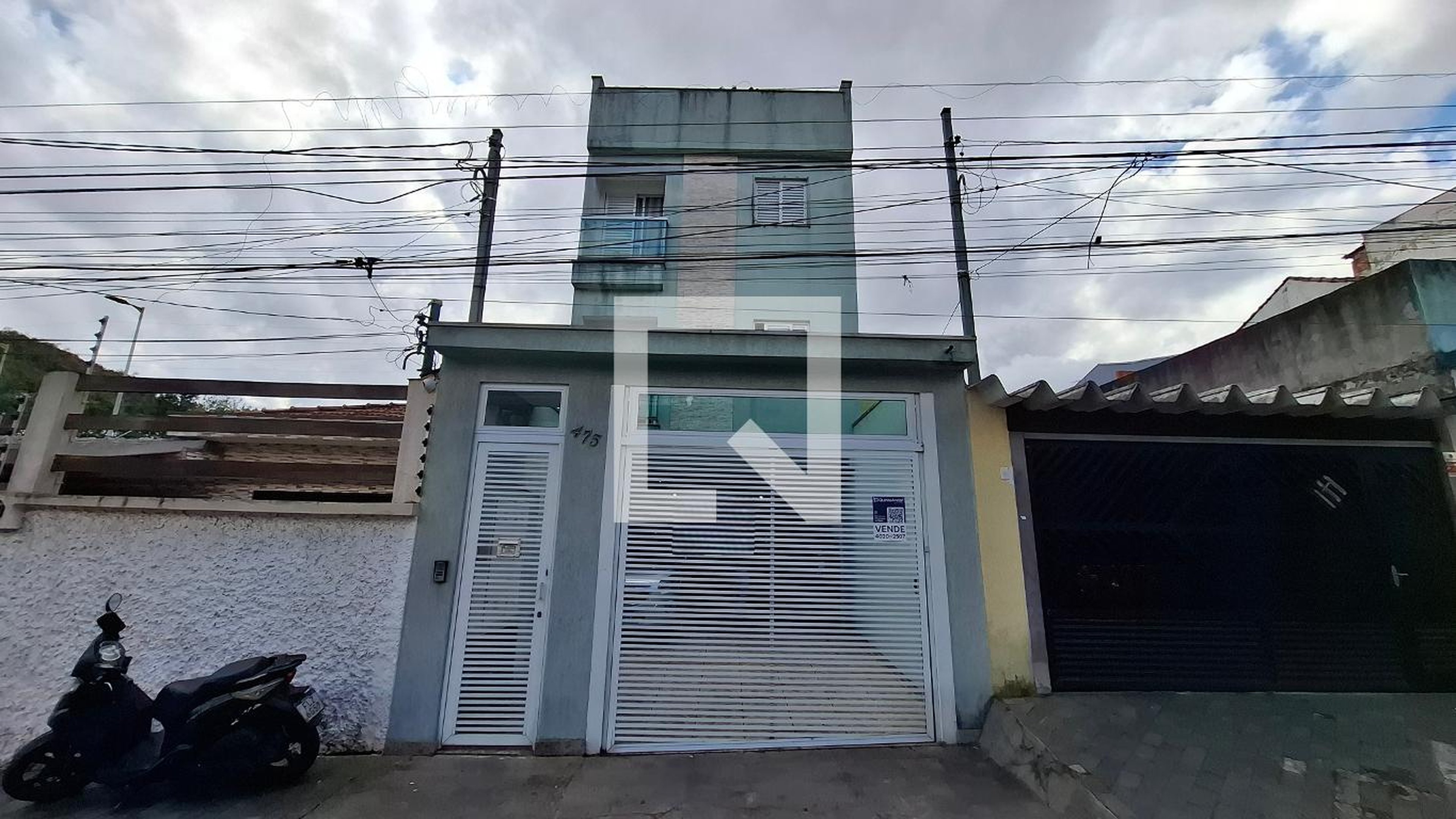 Fachada Condomínio em Rua Bolívia, 225