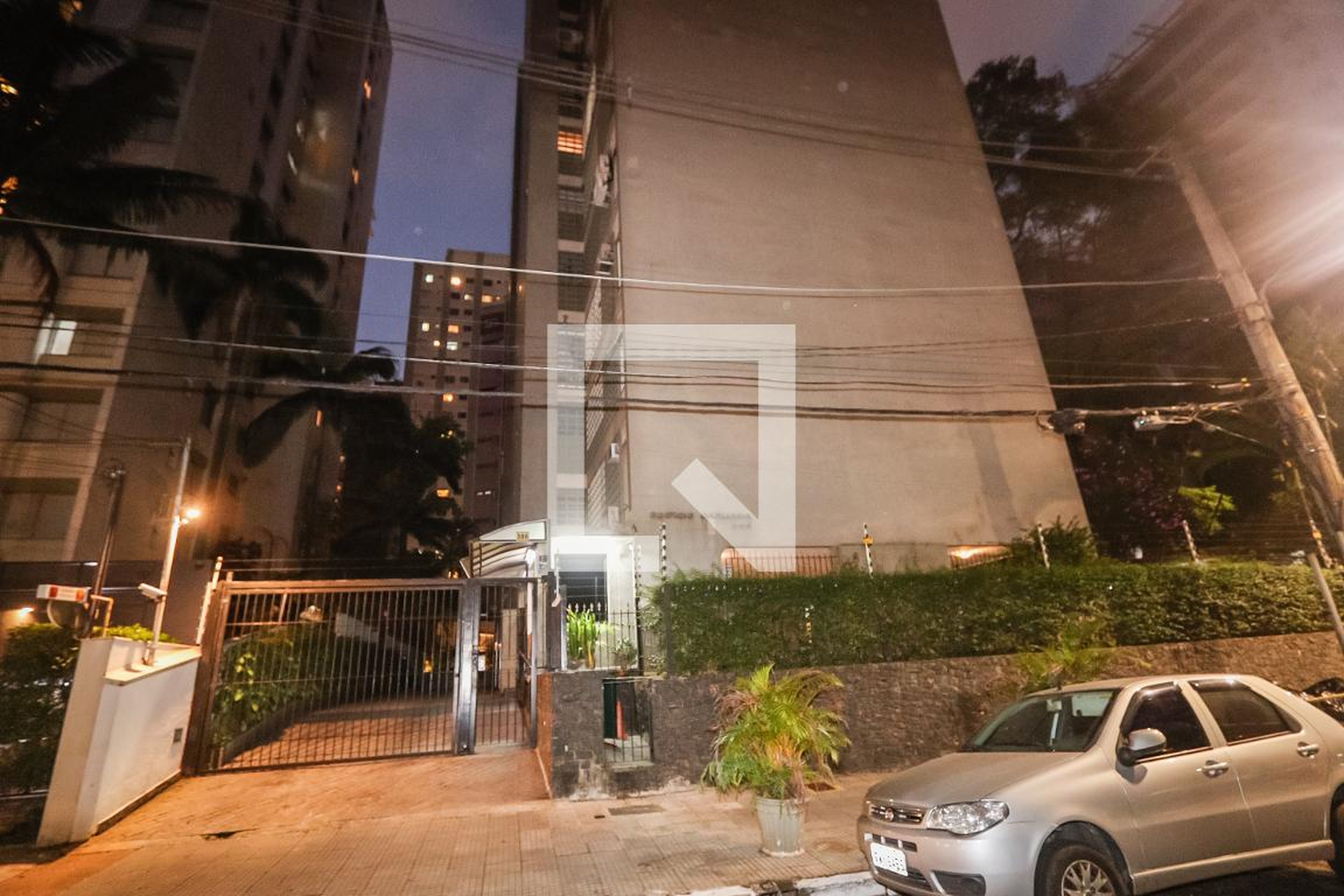 Fachada do Prédio Condomínio Caruana